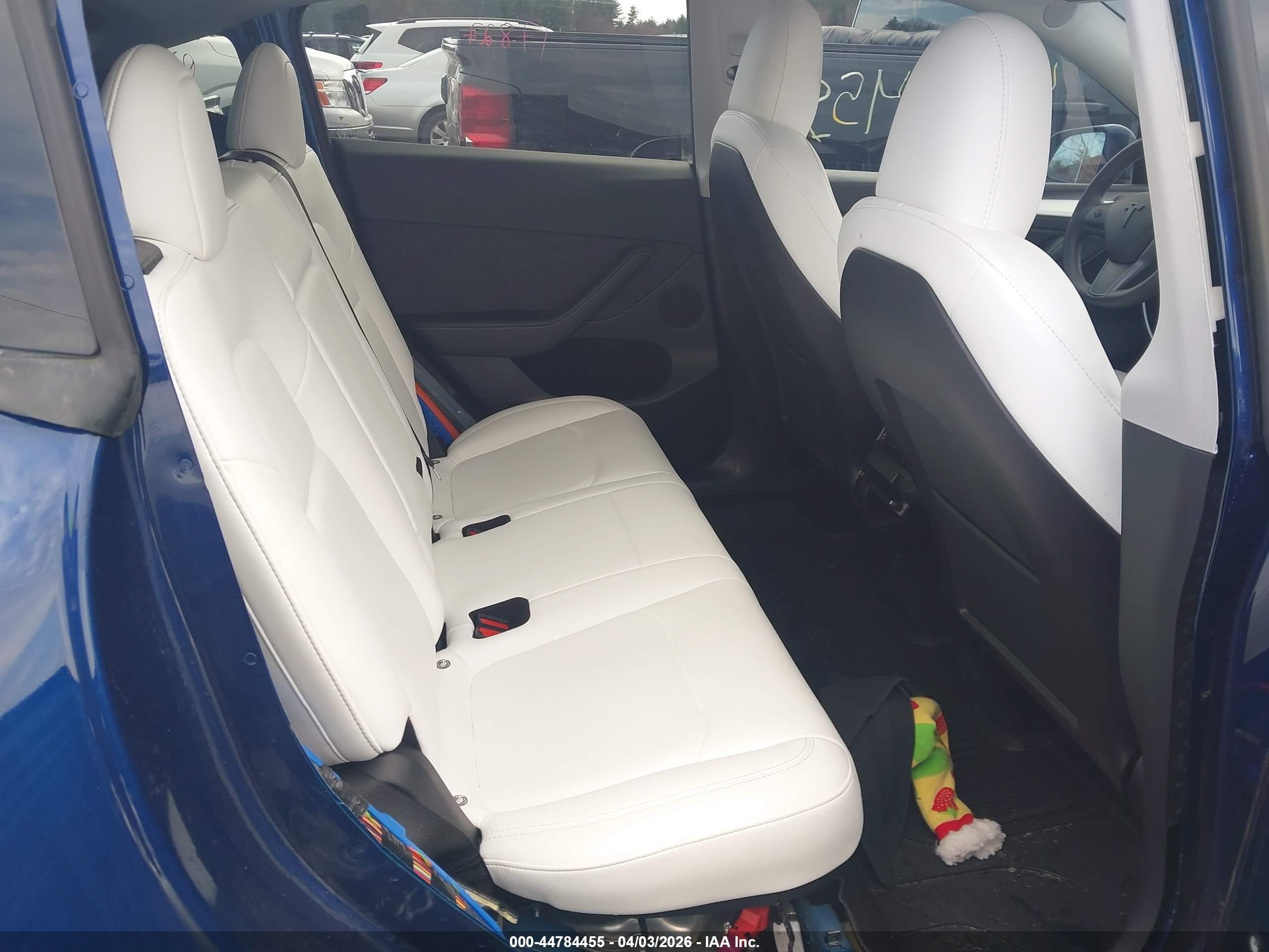 2023 Tesla Model Y Performance Dual Motor All-wheel Drive Blue vin: 7SAYGDEF4PF794969
