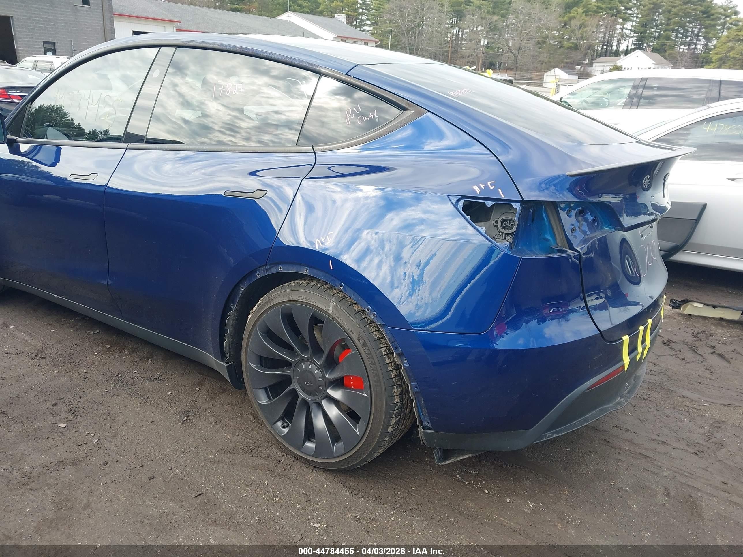 2023 Tesla Model Y Performance Dual Motor All-wheel Drive Blue vin: 7SAYGDEF4PF794969