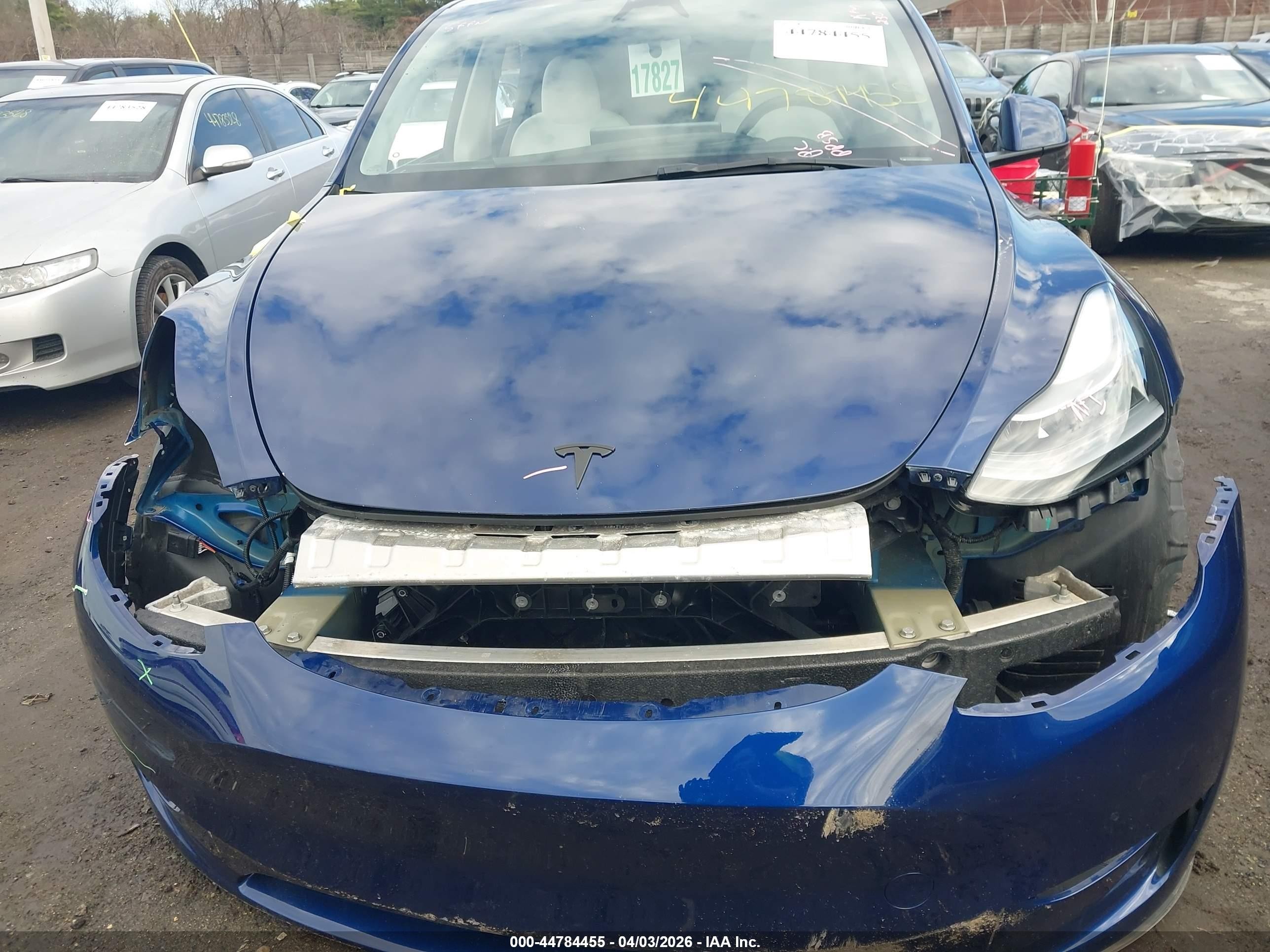 2023 Tesla Model Y Performance Dual Motor All-wheel Drive Blue vin: 7SAYGDEF4PF794969