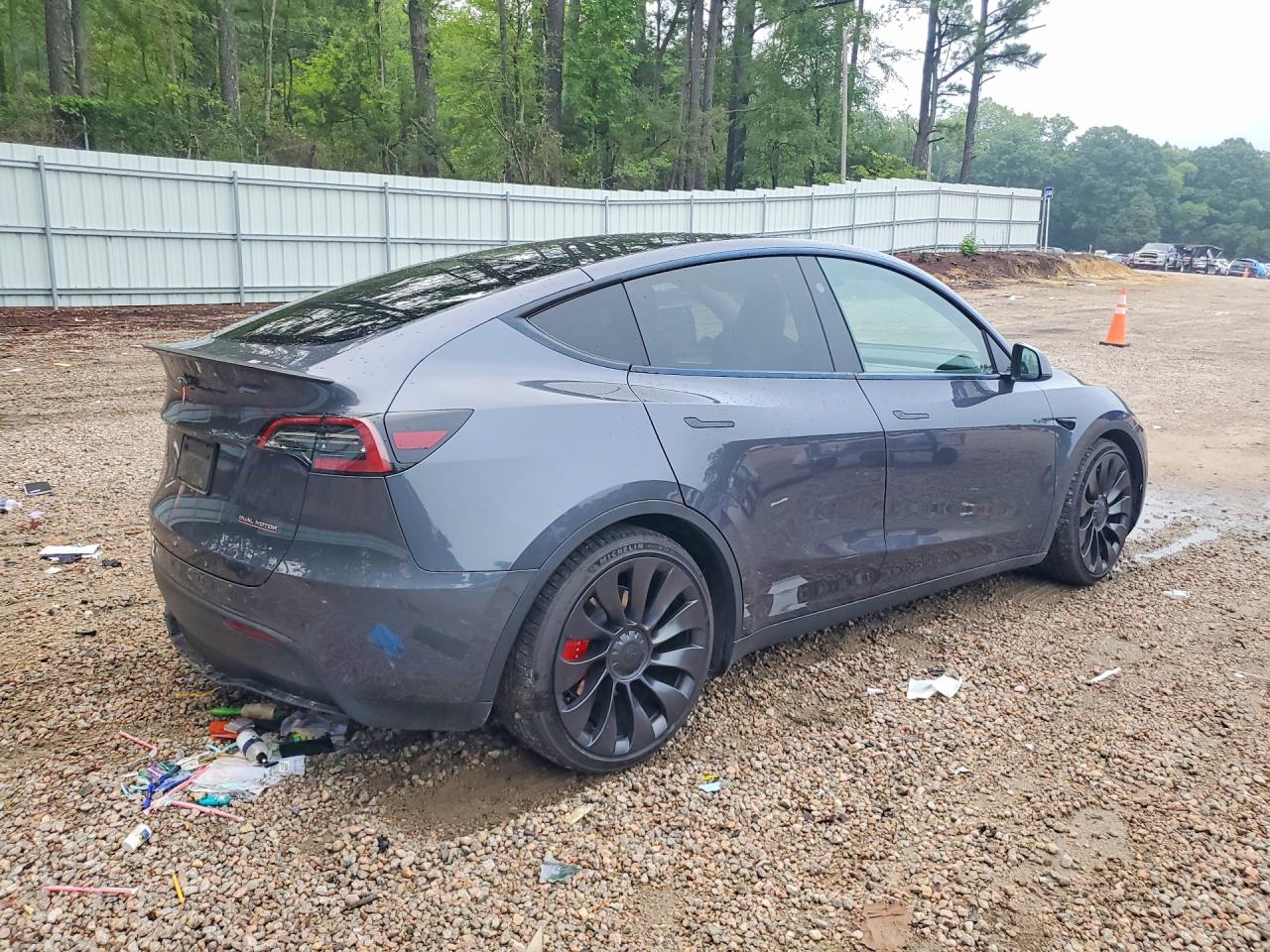 2023 Tesla Model Y Gray vin: 7SAYGDEF4PF807347
