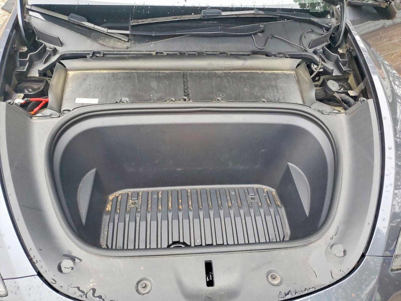 2023 Tesla Model Y Gray vin: 7SAYGDEF4PF807347