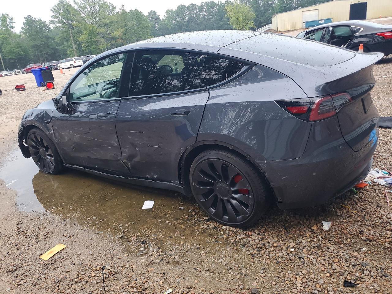 2023 Tesla Model Y Gray vin: 7SAYGDEF4PF807347