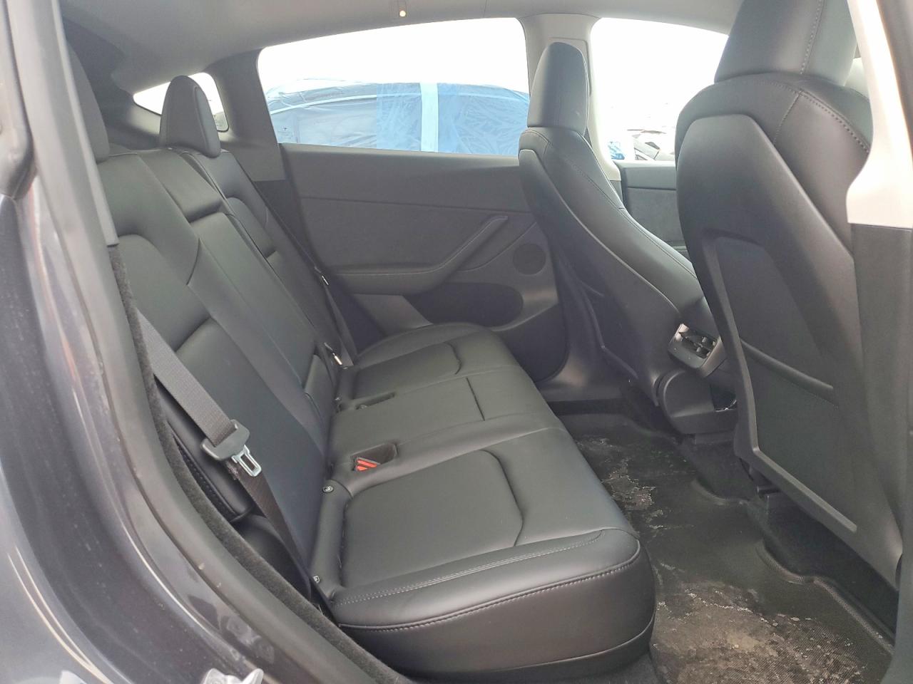 2023 Tesla Model Y Gray vin: 7SAYGDEF4PF920795