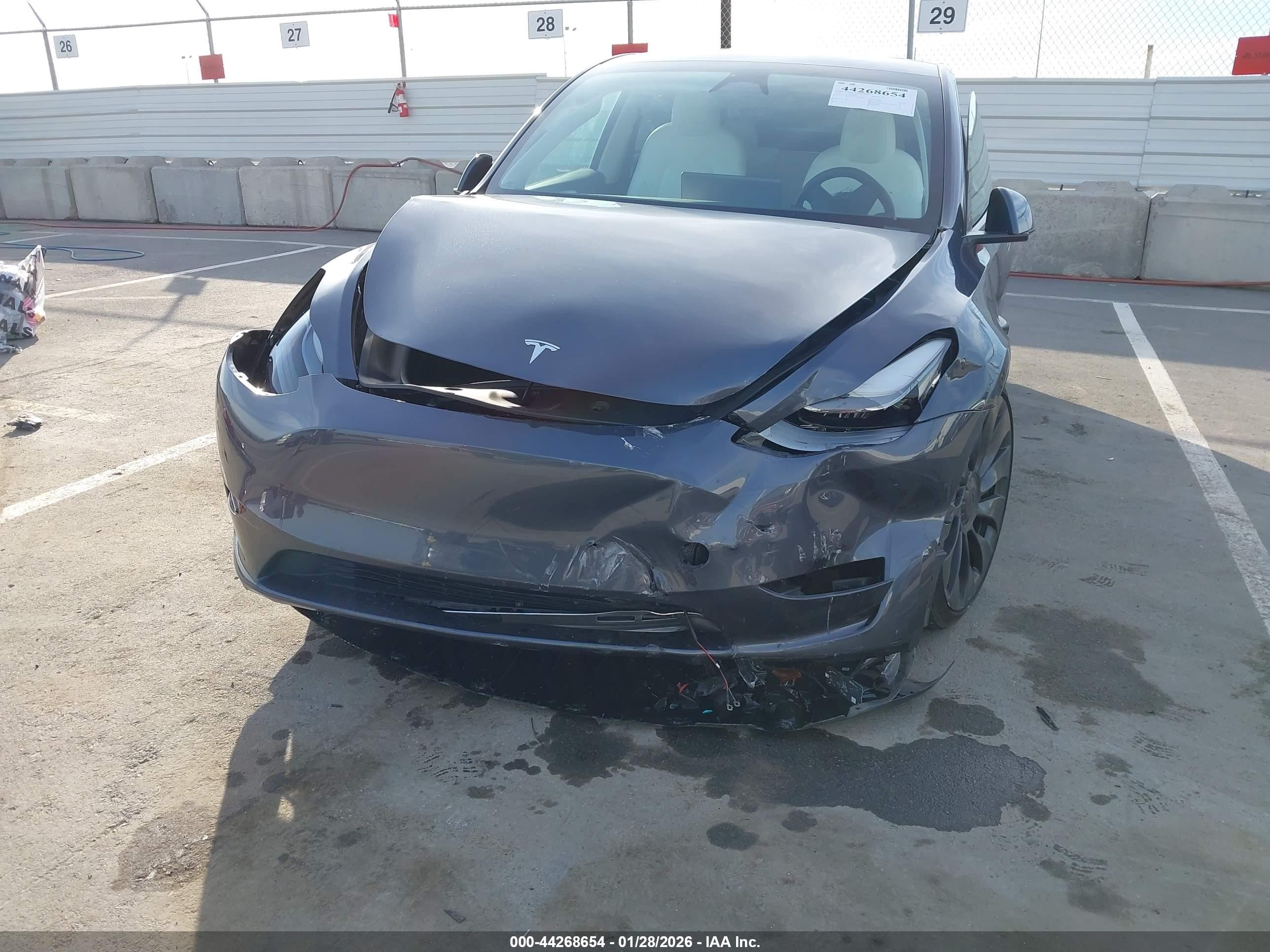 2023 Tesla Model Y Performance Dual Motor All-wheel Drive Gray vin: 7SAYGDEF5PF922006