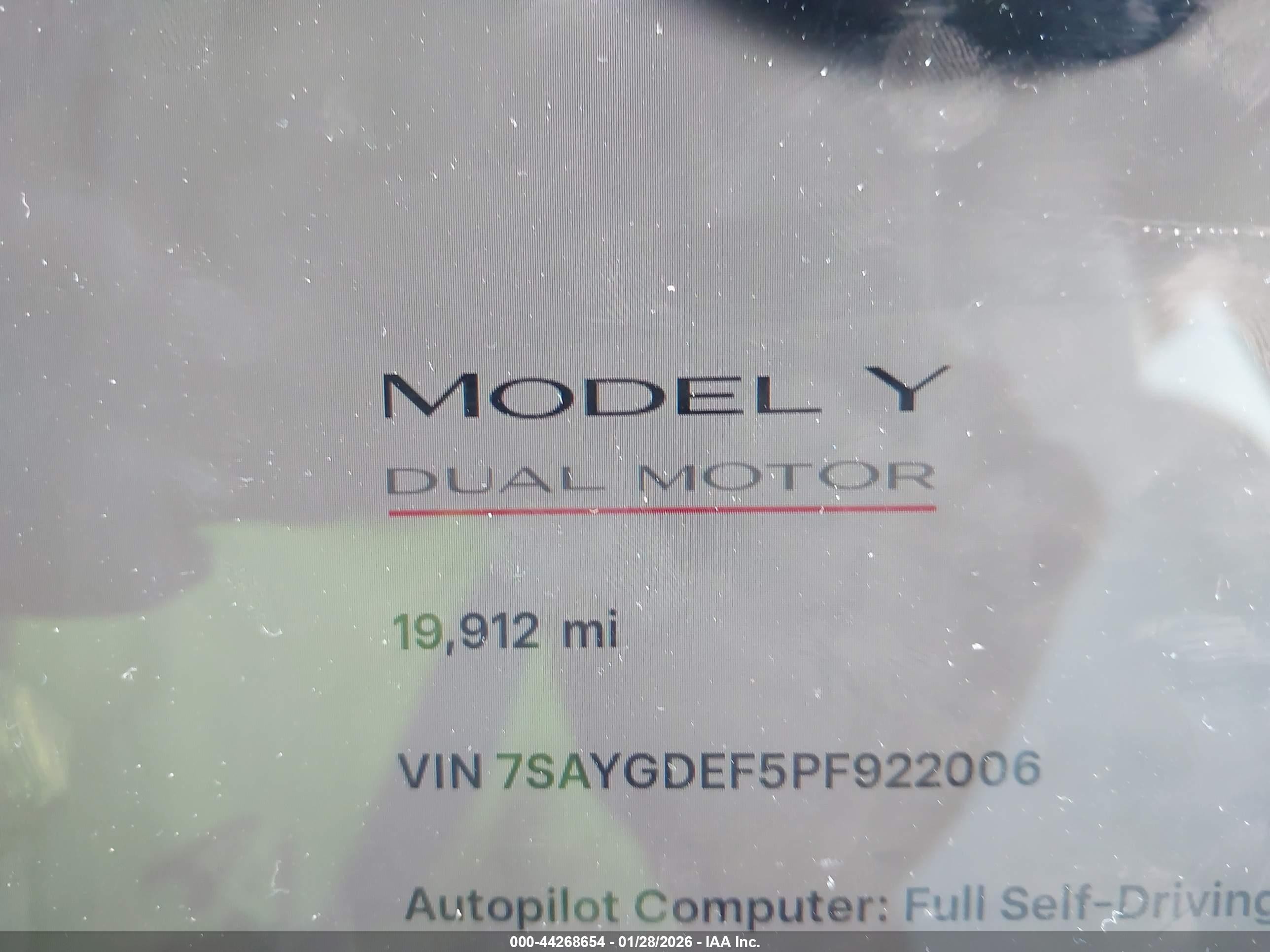 2023 Tesla Model Y Performance Dual Motor All-wheel Drive Gray vin: 7SAYGDEF5PF922006