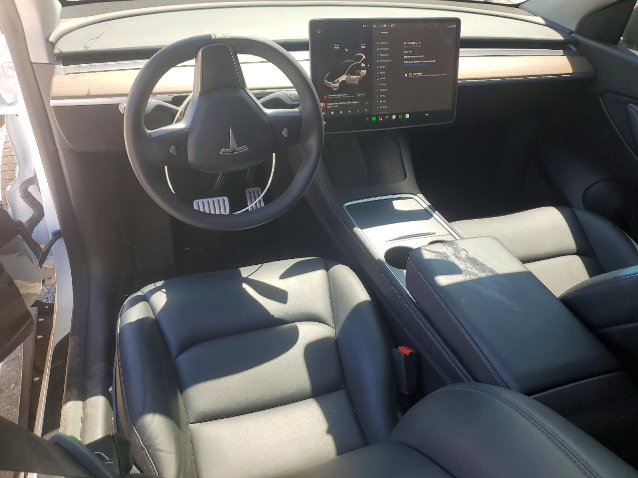 2022 Tesla Model Y White vin: 7SAYGDEF6NF440707