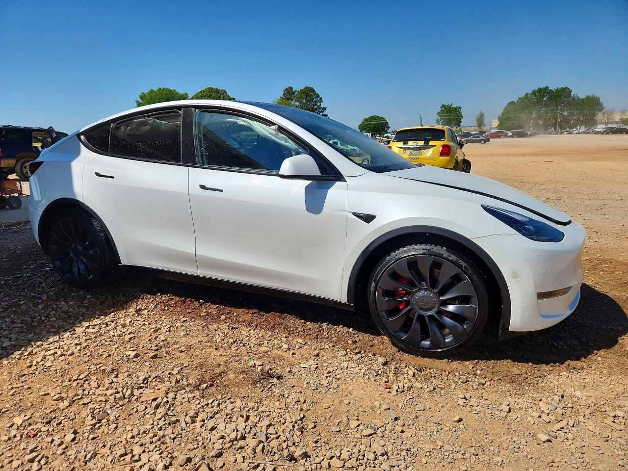 2022 Tesla Model Y White vin: 7SAYGDEF6NF452761