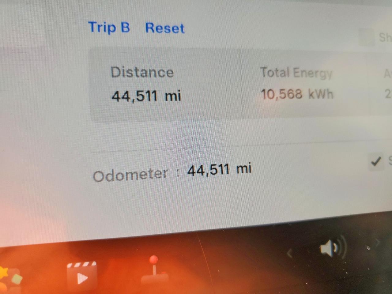 2023 Tesla Model Y Black vin: 7SAYGDEF6PF666975