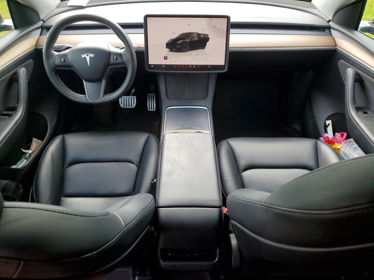 2023 Tesla Model Y Black vin: 7SAYGDEF6PF666975