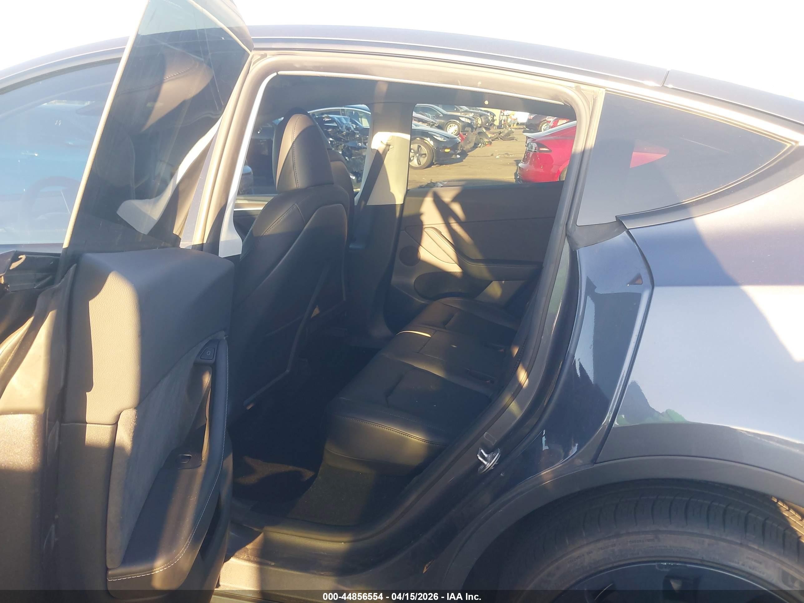 2023 Tesla Model Y Performance Dual Motor All-wheel Drive Gray vin: 7SAYGDEFXPF782356