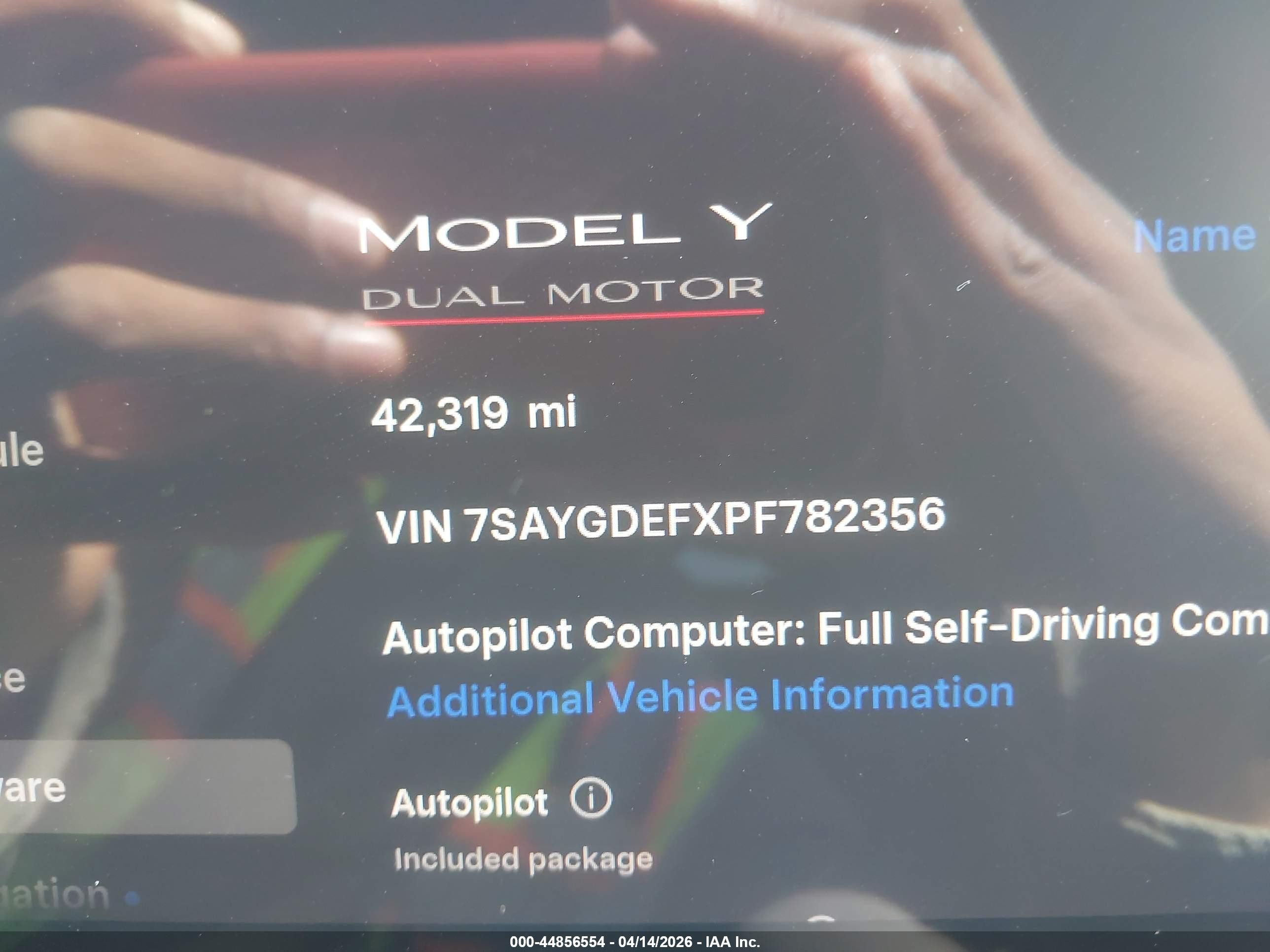 2023 Tesla Model Y Performance Dual Motor All-wheel Drive Gray vin: 7SAYGDEFXPF782356