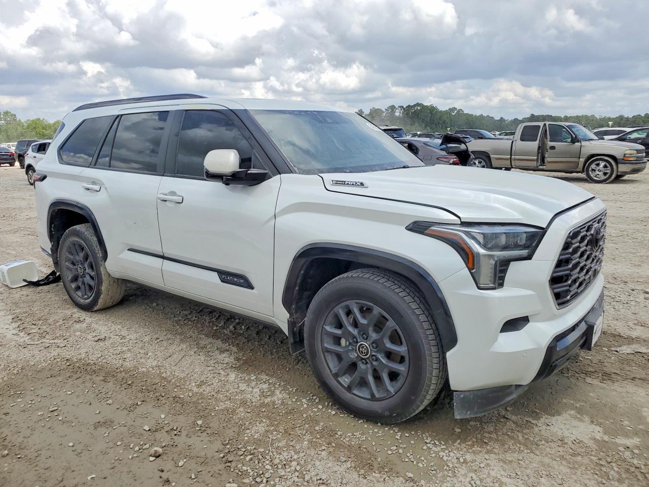 2024 Toyota Sequoia Platinum Белый vin: 7SVAAABA3RX041259