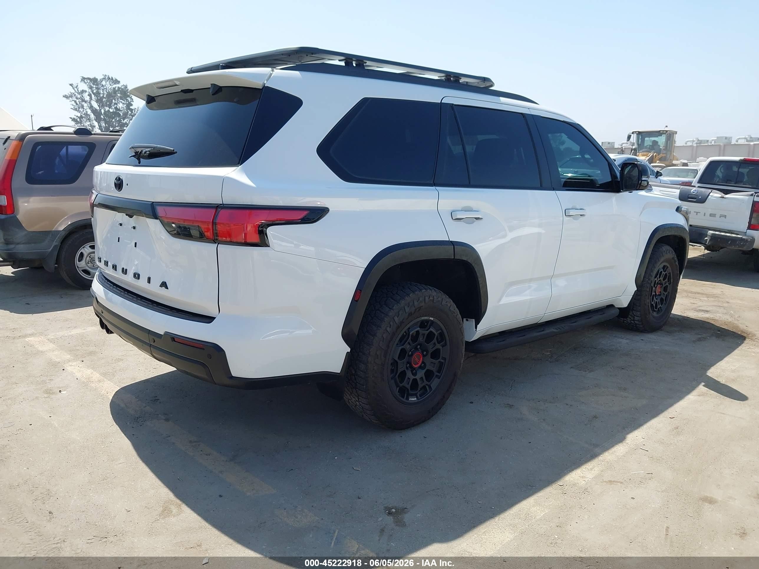 2024 Toyota Sequoia Trd Pro White vin: 7SVAAABA7RX038557