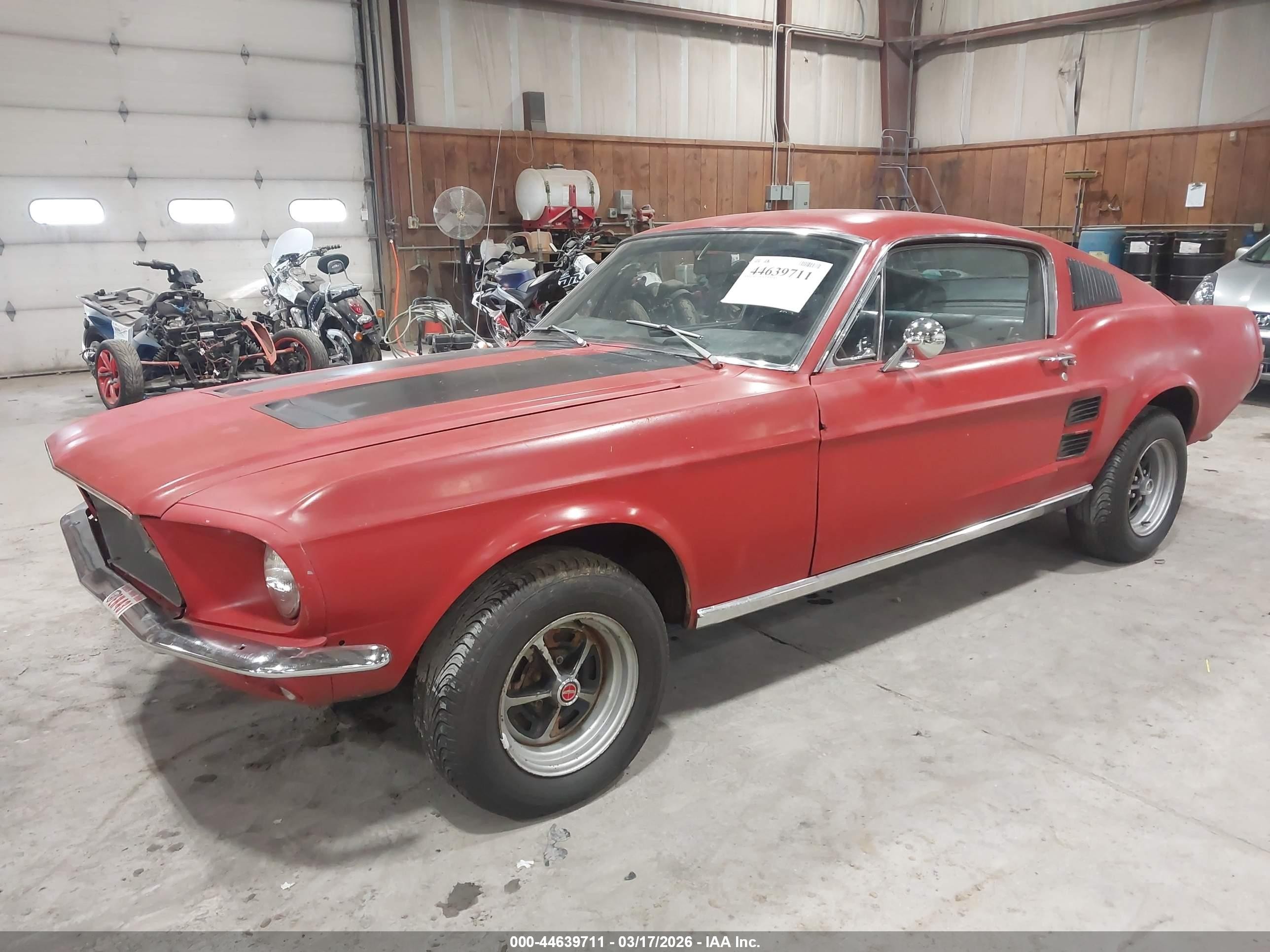 1967 Ford Mustang   Красный vin: 7T02C229102      