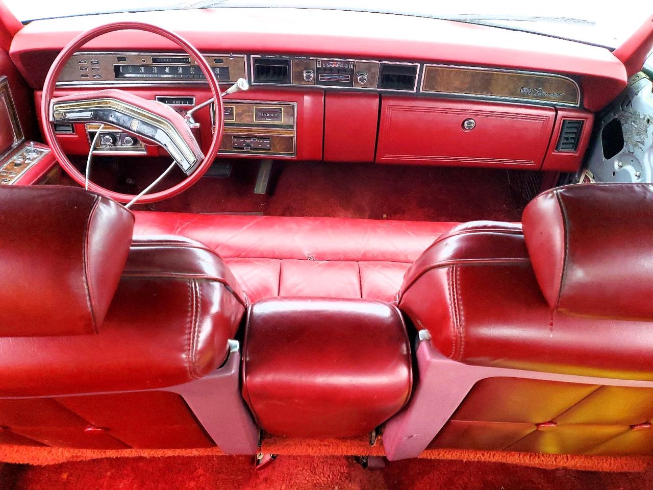 1977 Lincoln Continenta Silver vin: 7Y82A857654