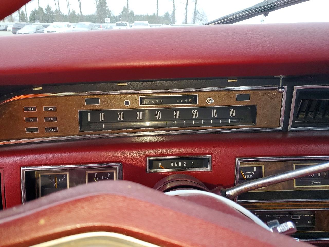 1977 Lincoln Continenta Silver vin: 7Y82A857654