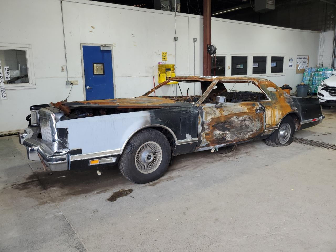 1977 Lincoln Continentl Burn vin: 7Y89A827330