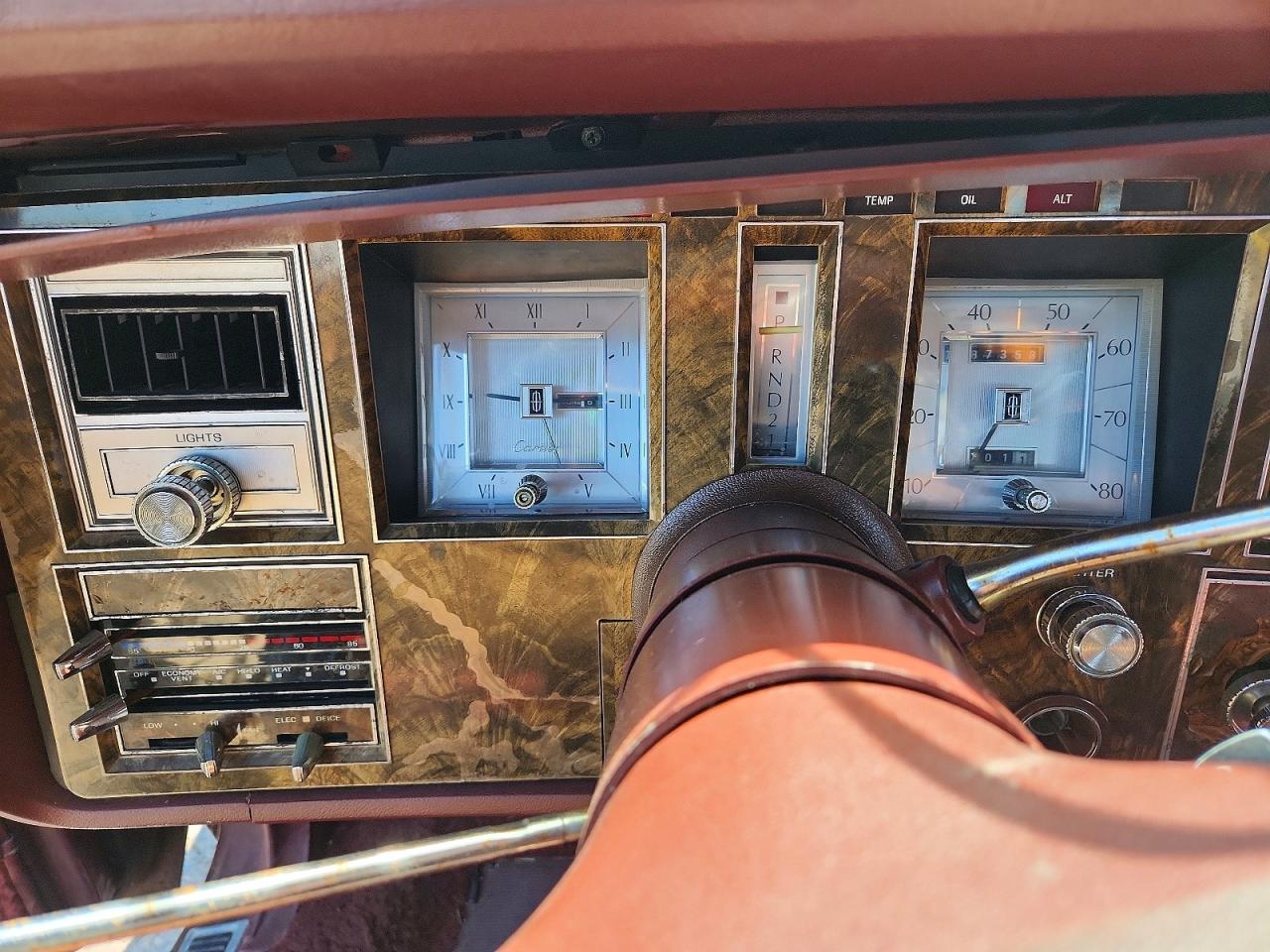 1977 Lincoln Continental Mk V Red vin: 7Y89A900122