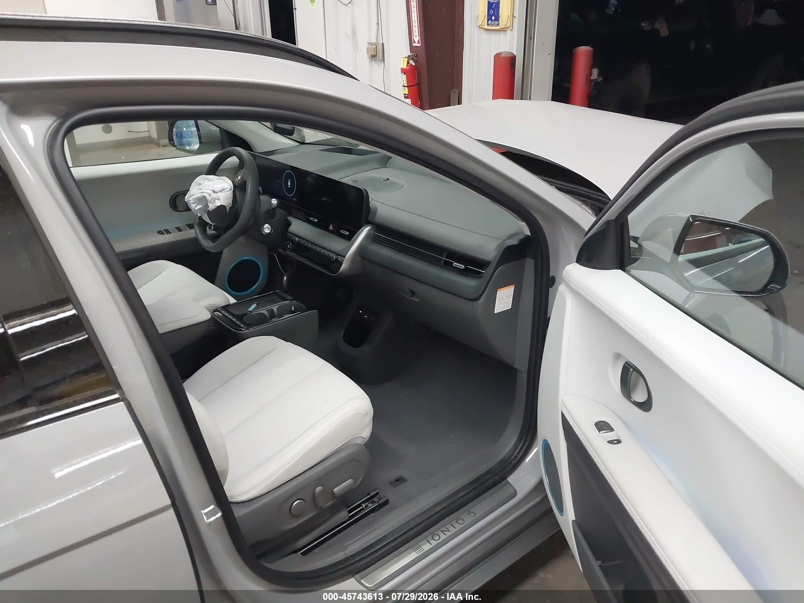 2026 Hyundai Ioniq 5 Limited Gray vin: 7YAKR4DA3TY056781