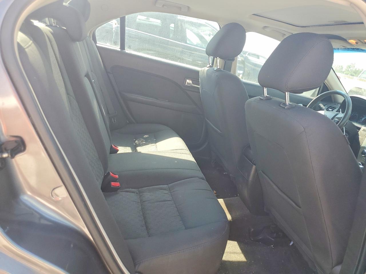 2011 Ford Fusion Se Beige vin: 3FAHP0HA0BR113452