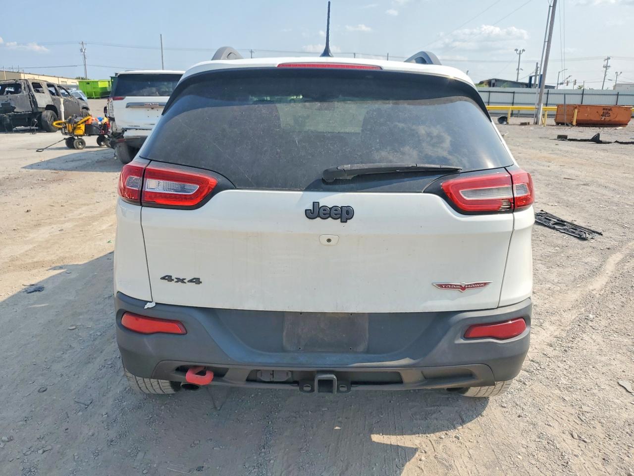 2015 Jeep Cherokee Trailhawk White vin: 1C4PJMBS1FW511451