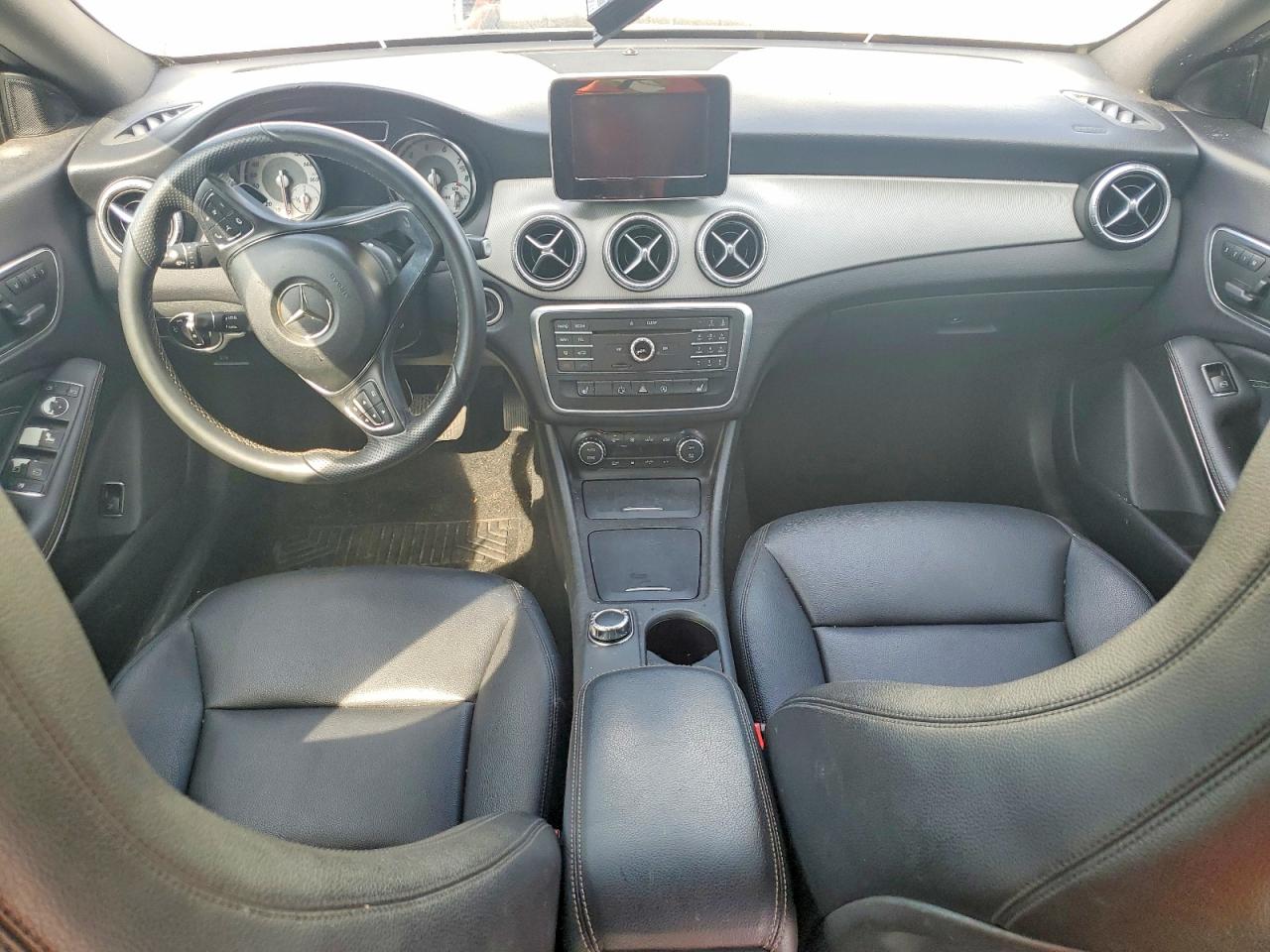 2015 Mercedes-benz Cla 250 Белый vin: WDDSJ4EB2FN182695
