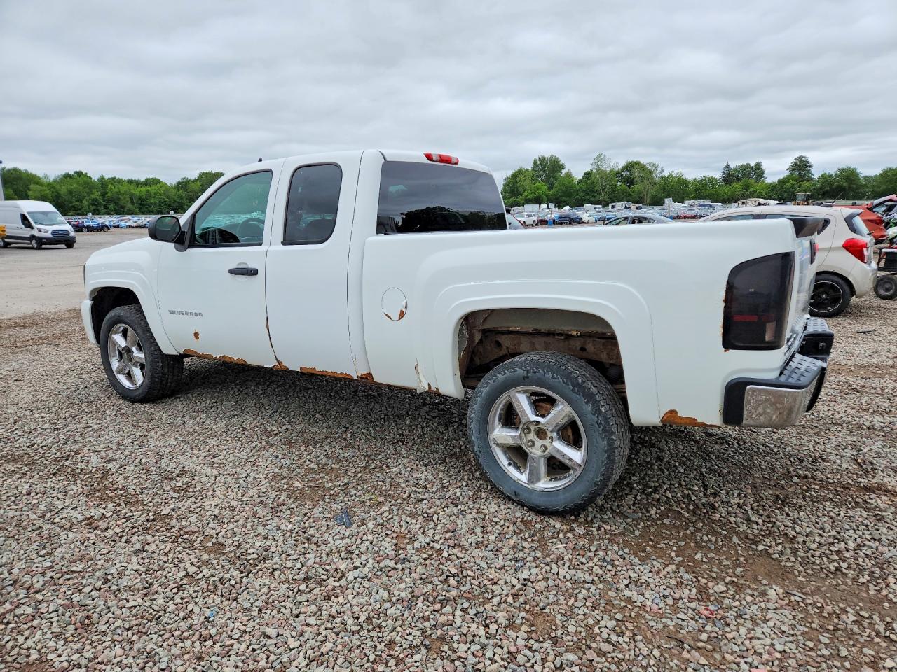 2011 Chevrolet Silverado K1500 Ls Белый vin: 1GCRKREA2BZ446172