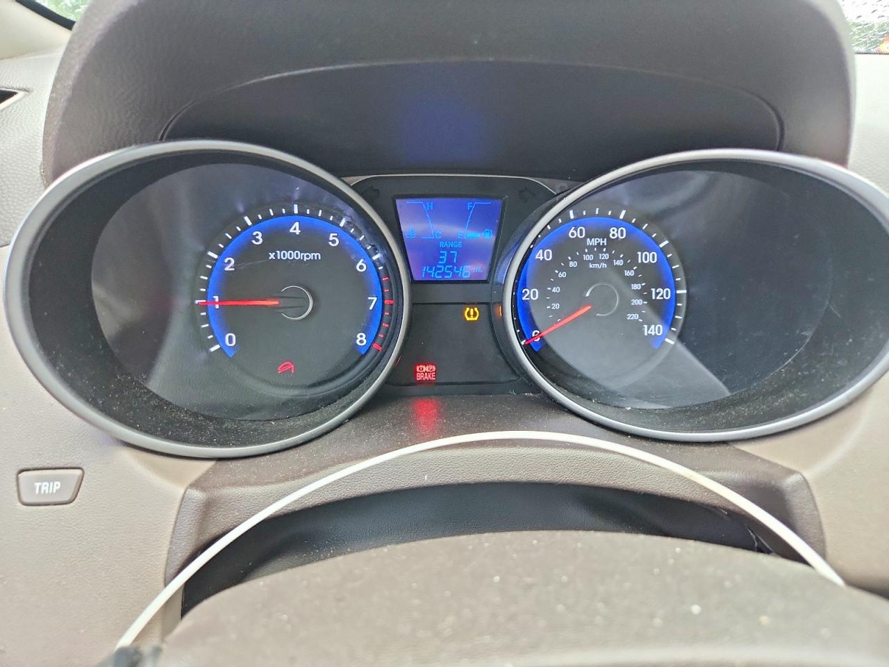 2011 Hyundai Tucson Gl Золотой vin: KM8JT3AB5BU294628
