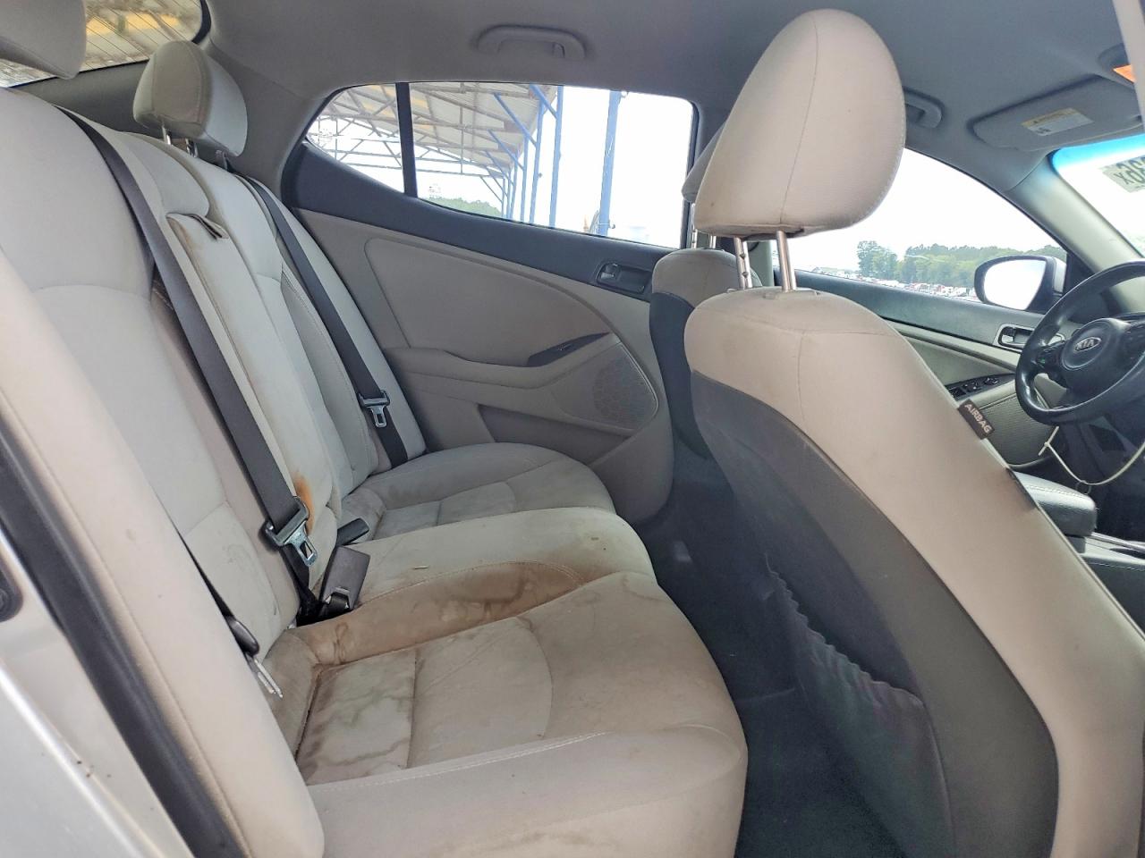 2015 Kia Optima Lx Серебряный vin: 5XXGM4A75FG426697
