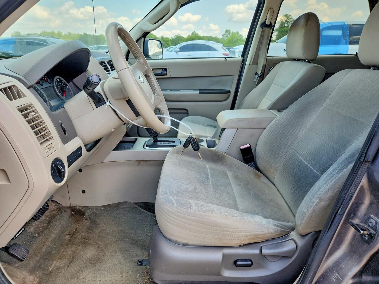 2010 Ford Escape Xlt Серый vin: 1FMCU0DG9AKC28038