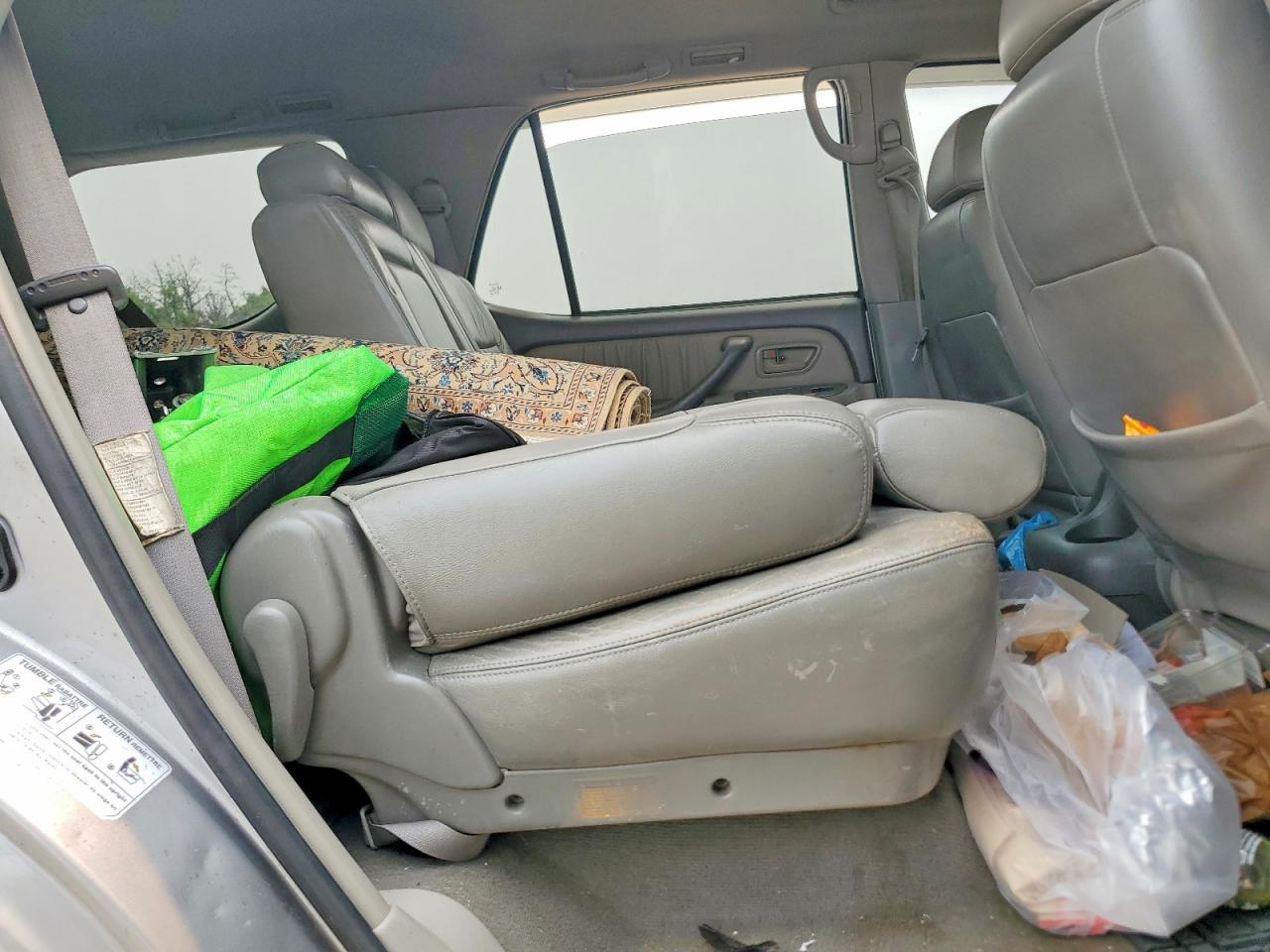 2003 Toyota Sequoia Limited Silver vin: 5TDBT48A13S168297