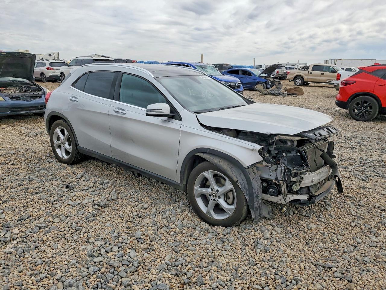 2018 Mercedes-benz Gla 250 4matic Серебряный vin: WDCTG4GB3JJ390069