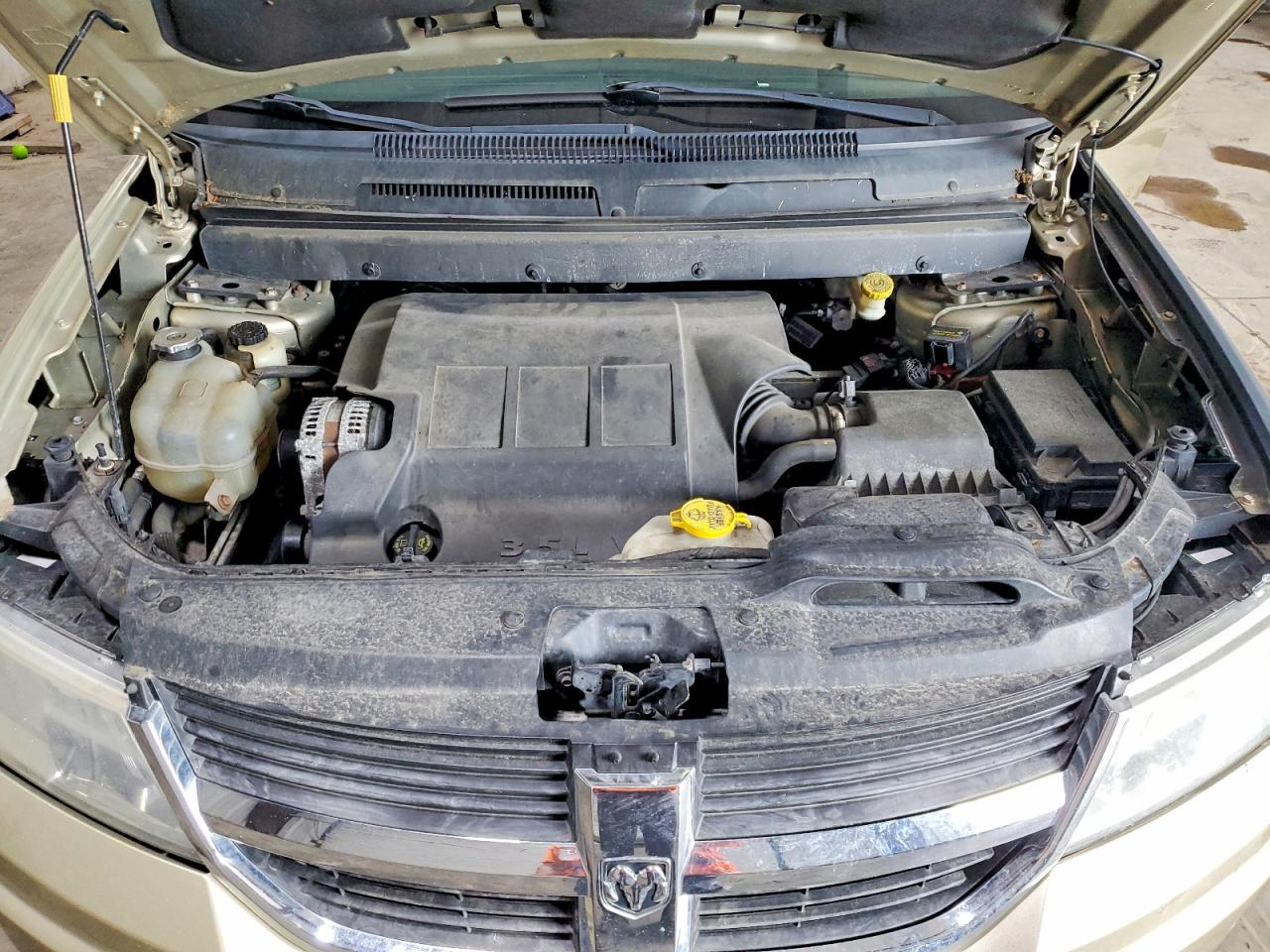 2010 Dodge Journey Sxt Gold vin: 3D4PH5FV8AT109501