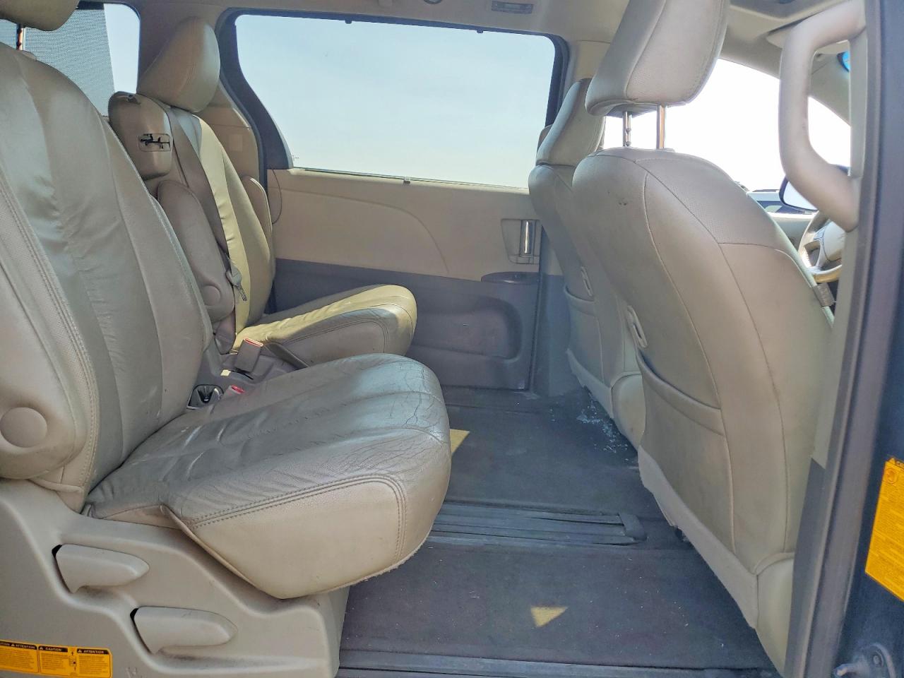 2011 Toyota Sienna Xle 8-passenger Blue vin: 5TDYK3DC1BS093596