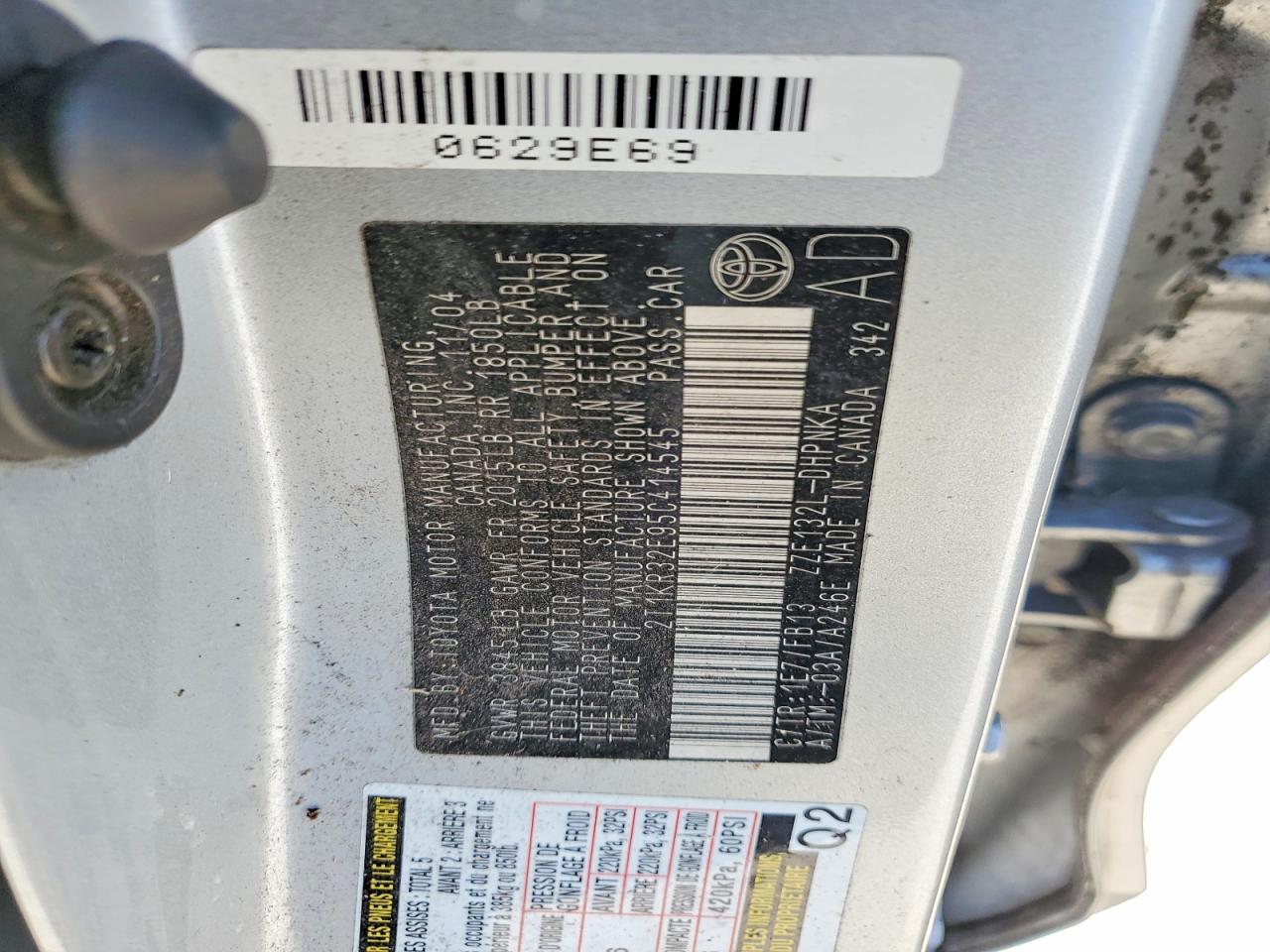 2005 Toyota Matrix Xr Silver vin: 2T1KR32E95C414545