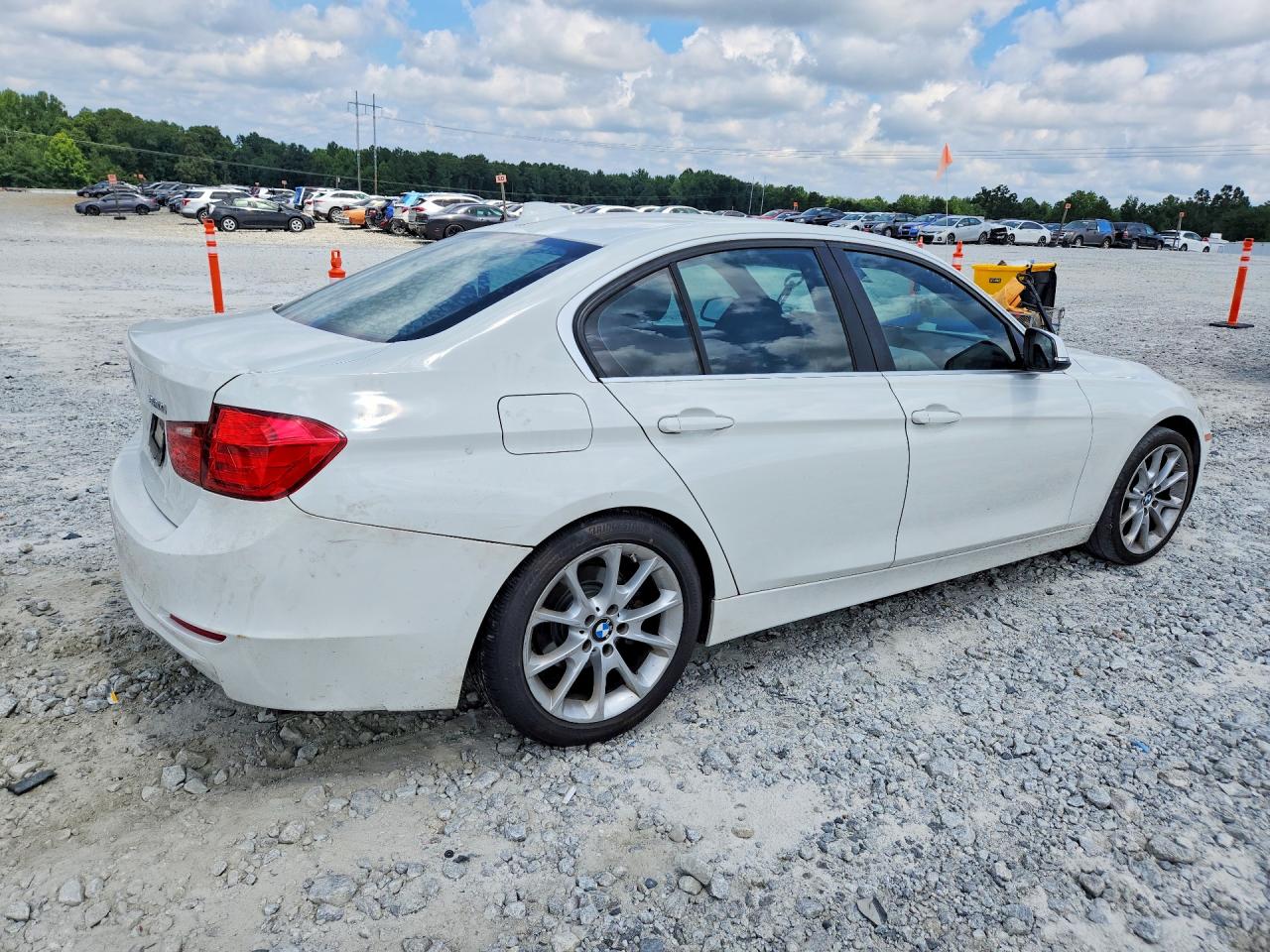2015 Bmw 320 I White vin: WBA3B1C57FK137905