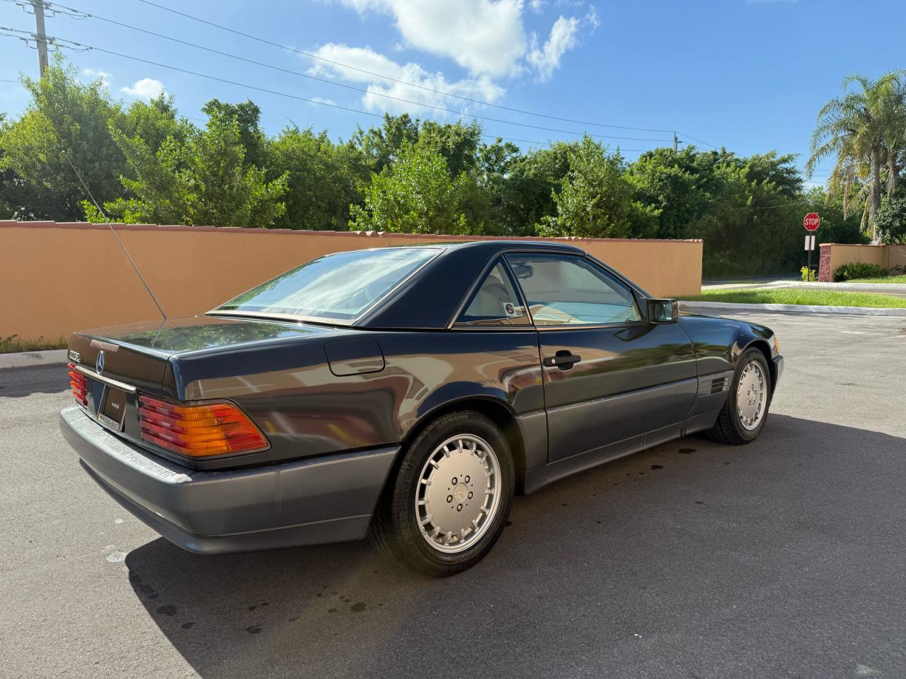 1991 Mercedes-benz 300 Sl Black vin: WDBFA61E6MF018332