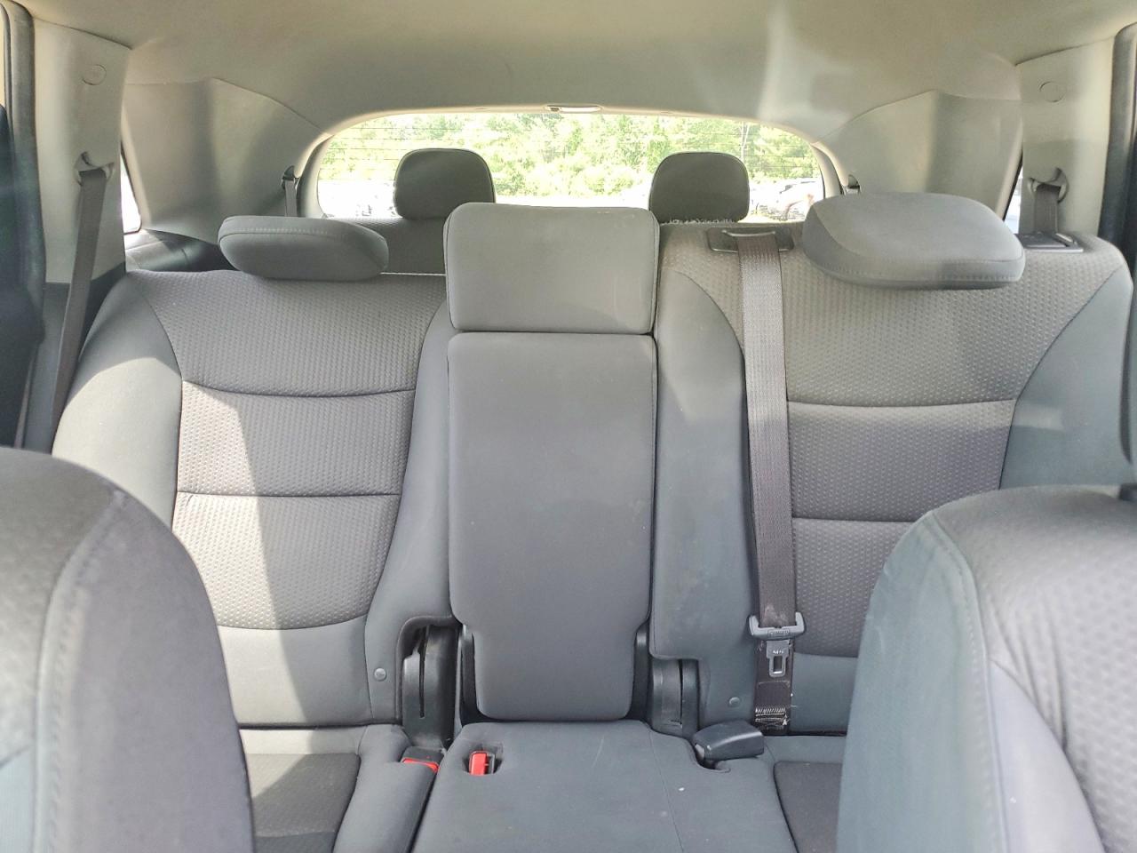 2013 Kia Sorento Lx Silver vin: 5XYKTDA26DG349722