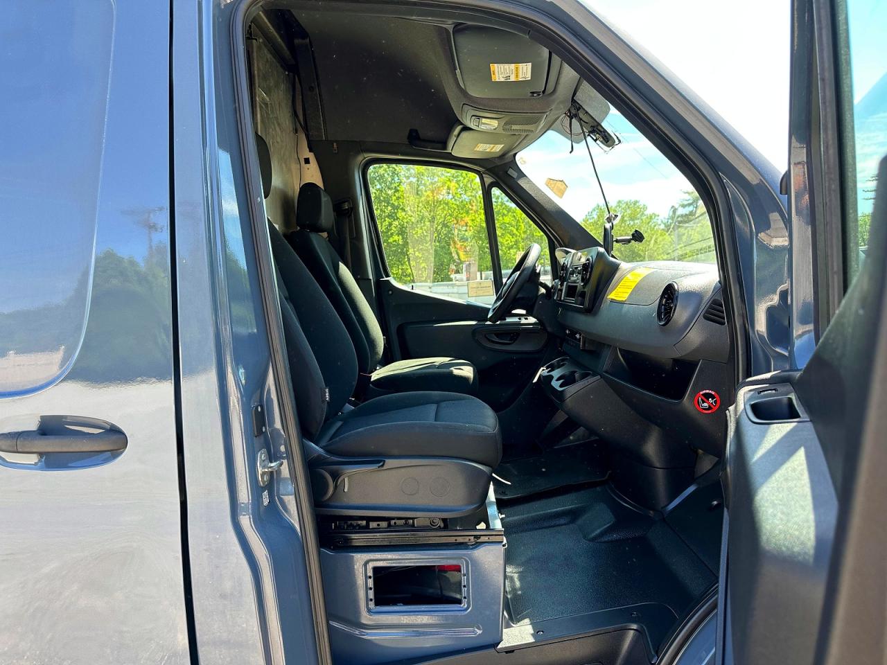 2019 Mercedes-benz Sprinter 2500 Blue vin: WD4PF1CD2KP125275