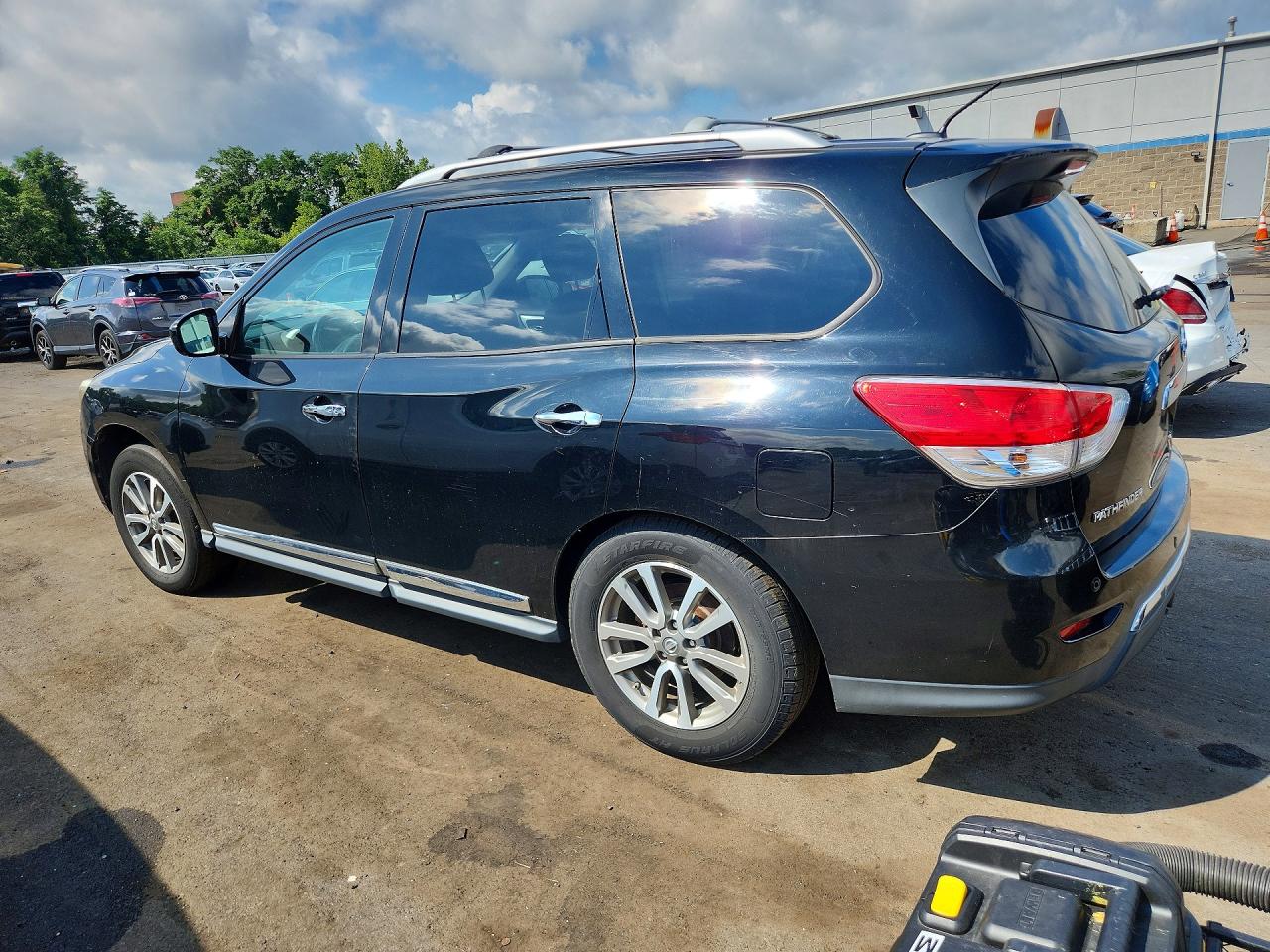 2013 Nissan Pathfinder S Black vin: 5N1AR2MM6DC626722