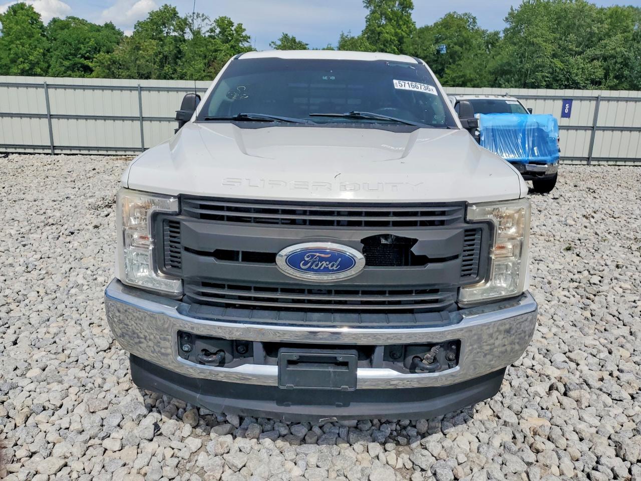 2017 Ford F250 Super Duty White vin: 1FT7W2B62HEF22718