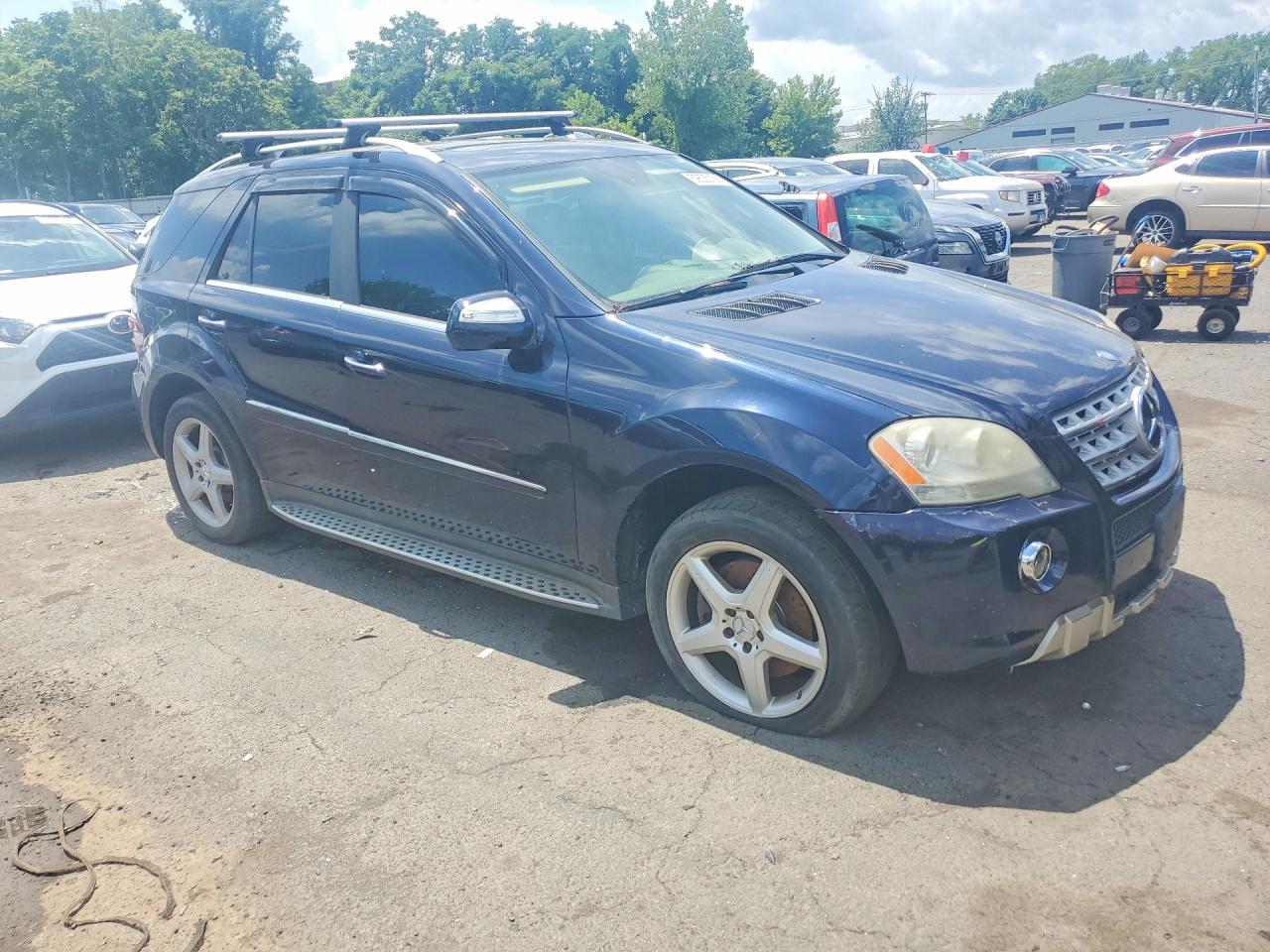 2009 Mercedes-benz Ml 550 Blue vin: 4JGBB72EX9A463979