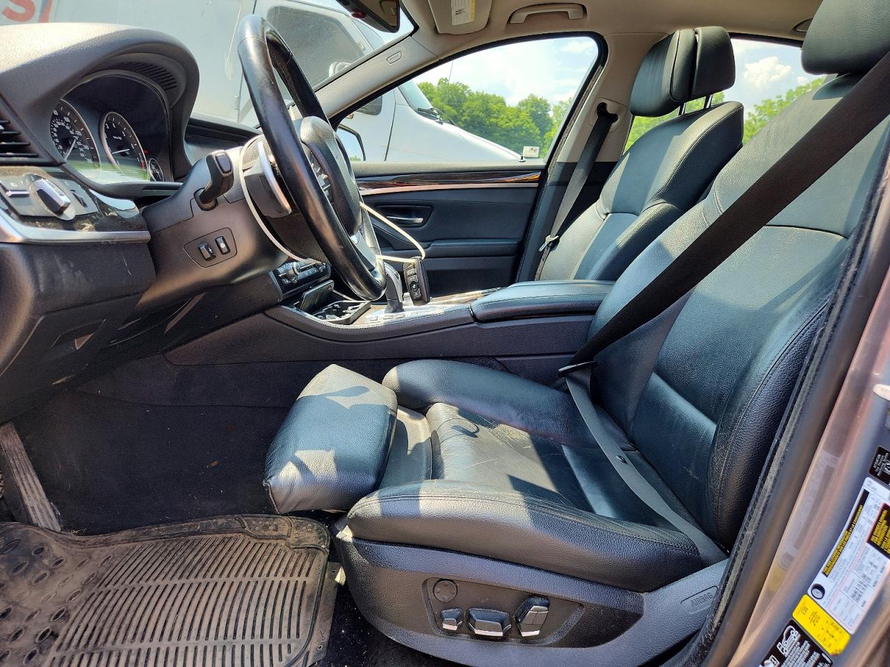 2011 Bmw 550 Xi Silver vin: WBAFU9C51BC784231