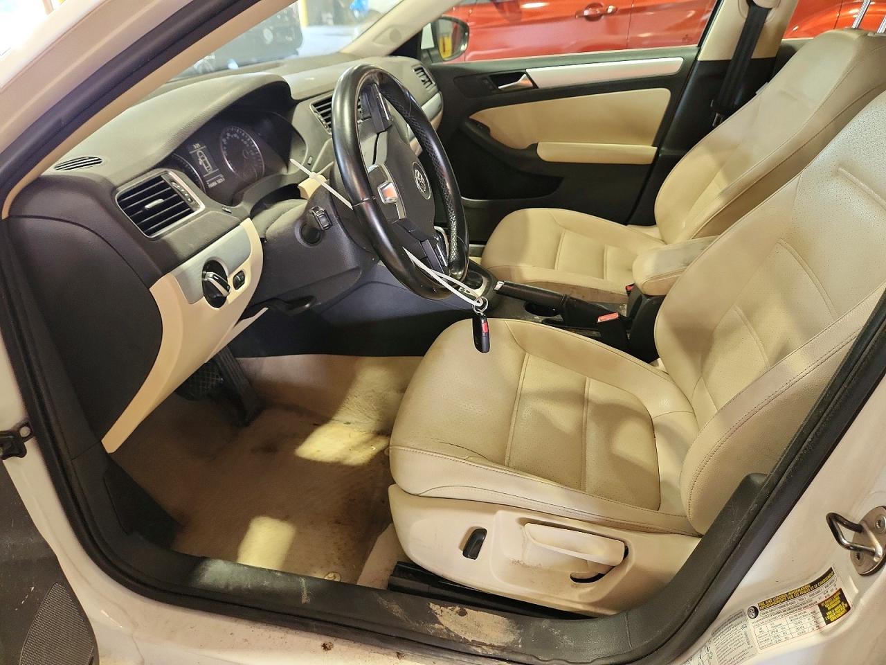 2013 Volkswagen Jetta Hybrid Белый vin: 3VW637AJXDM284156