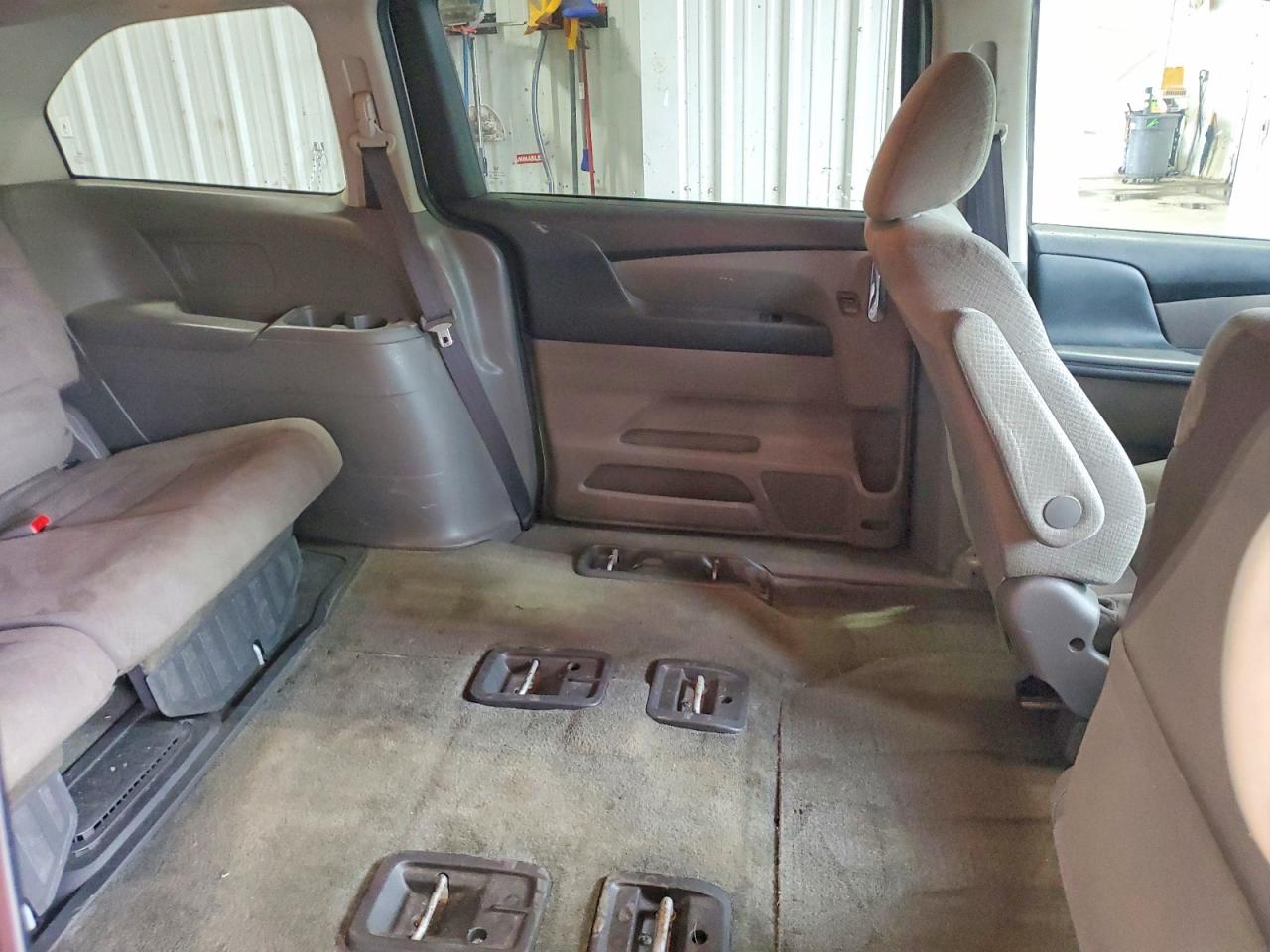 2014 Honda Odyssey Lx Silver vin: 5FNRL5H2XEB056926