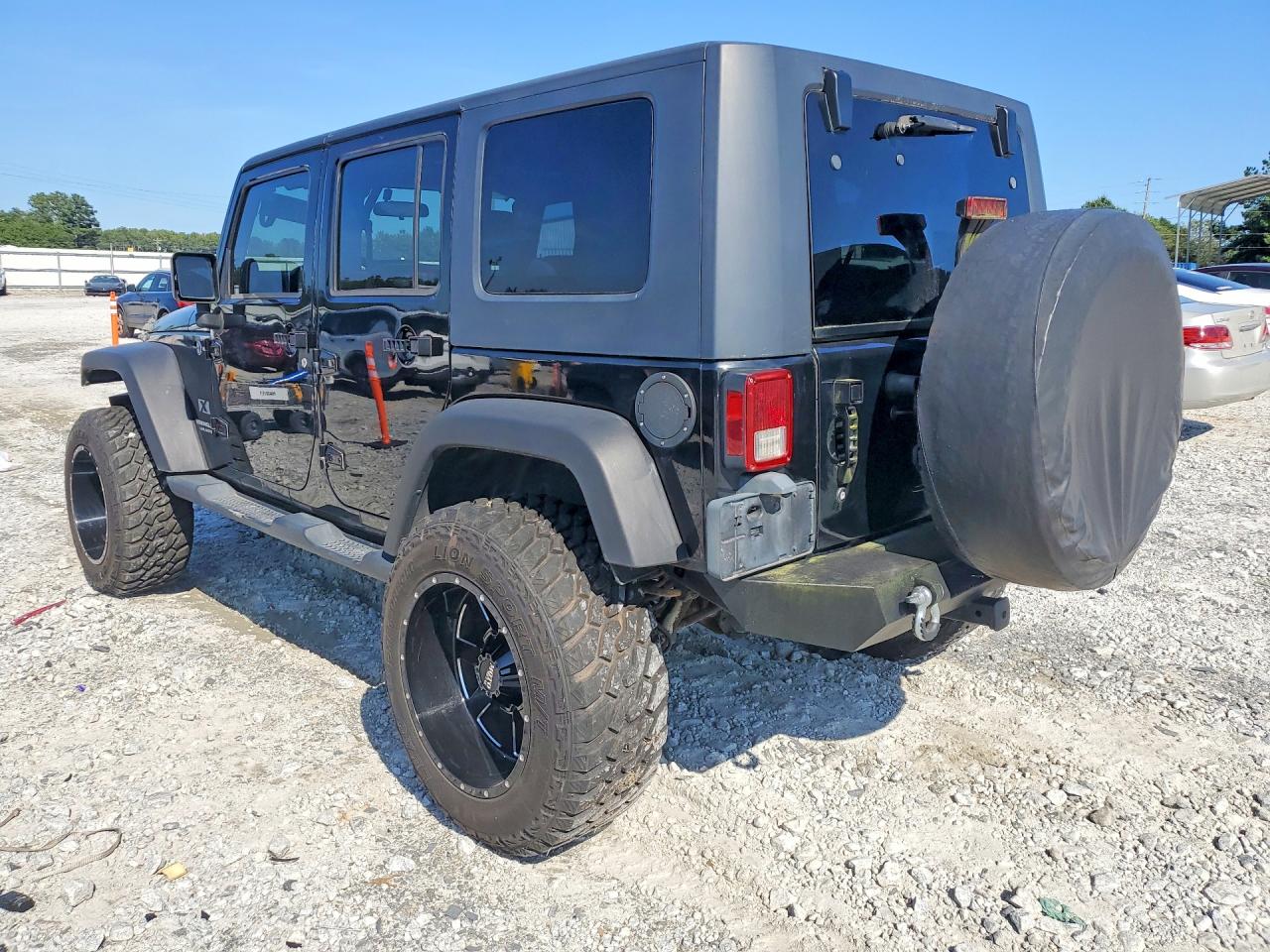 2008 Jeep Wrangler Unlimited X Black vin: 1J4GA39188L650014