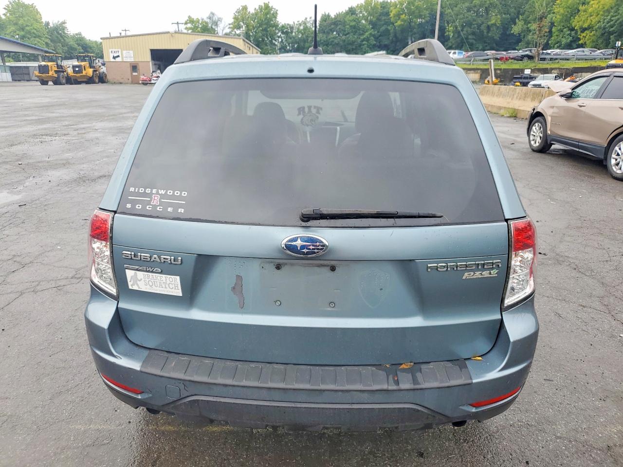 2012 Subaru Forester 2.5x Premium Blue vin: JF2SHADCXCH448393