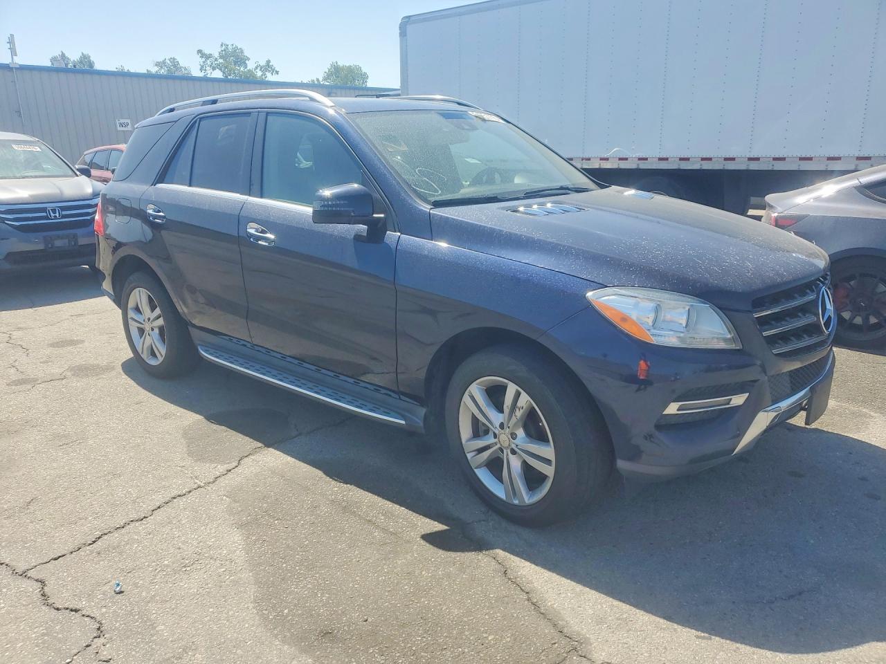 2015 Mercedes-benz Ml 350 Blue vin: 4JGDA5JB9FA584182