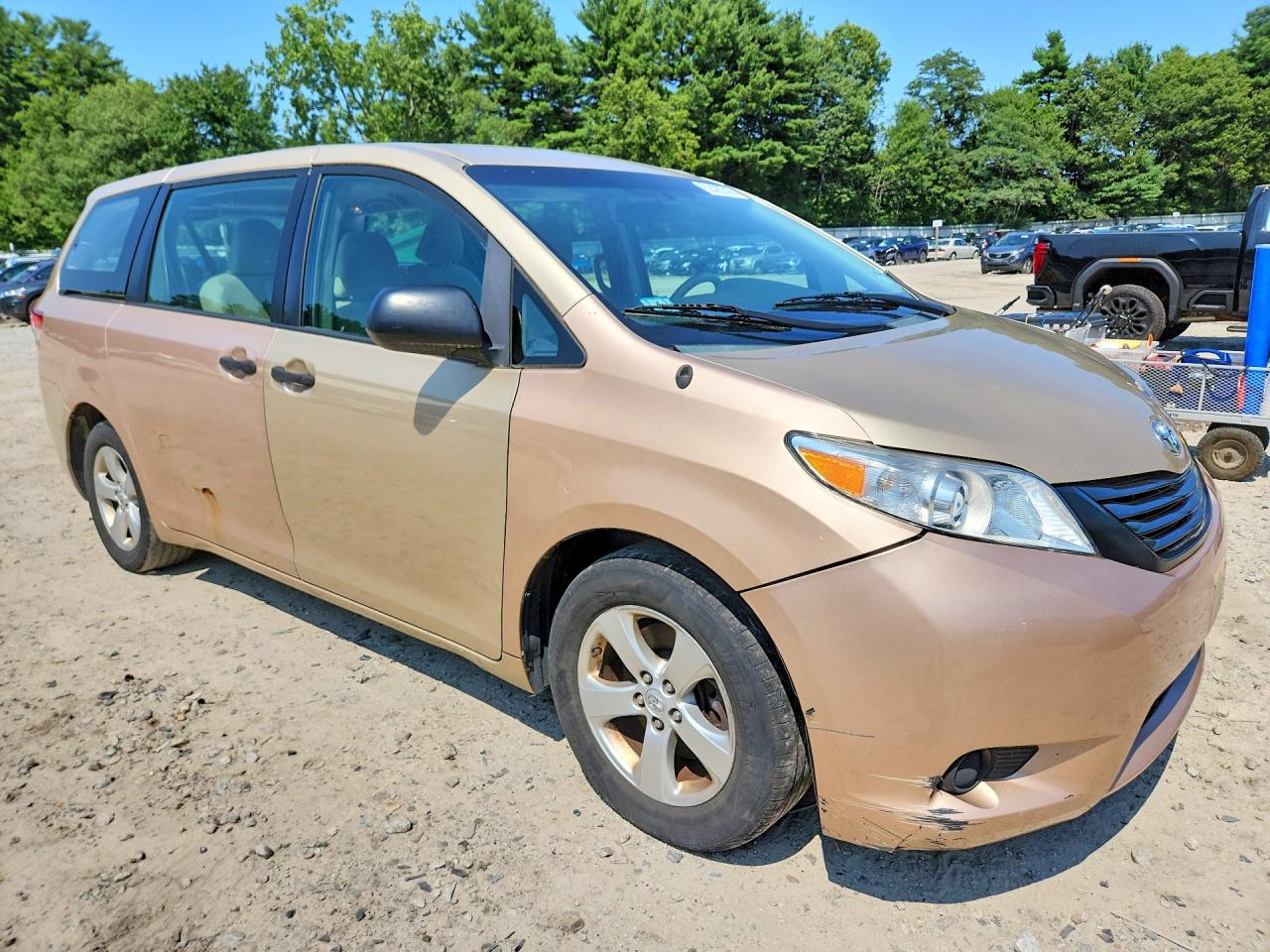 2013 Toyota Sienna L 7-passenger Beige vin: 5TDZK3DC2DS360929