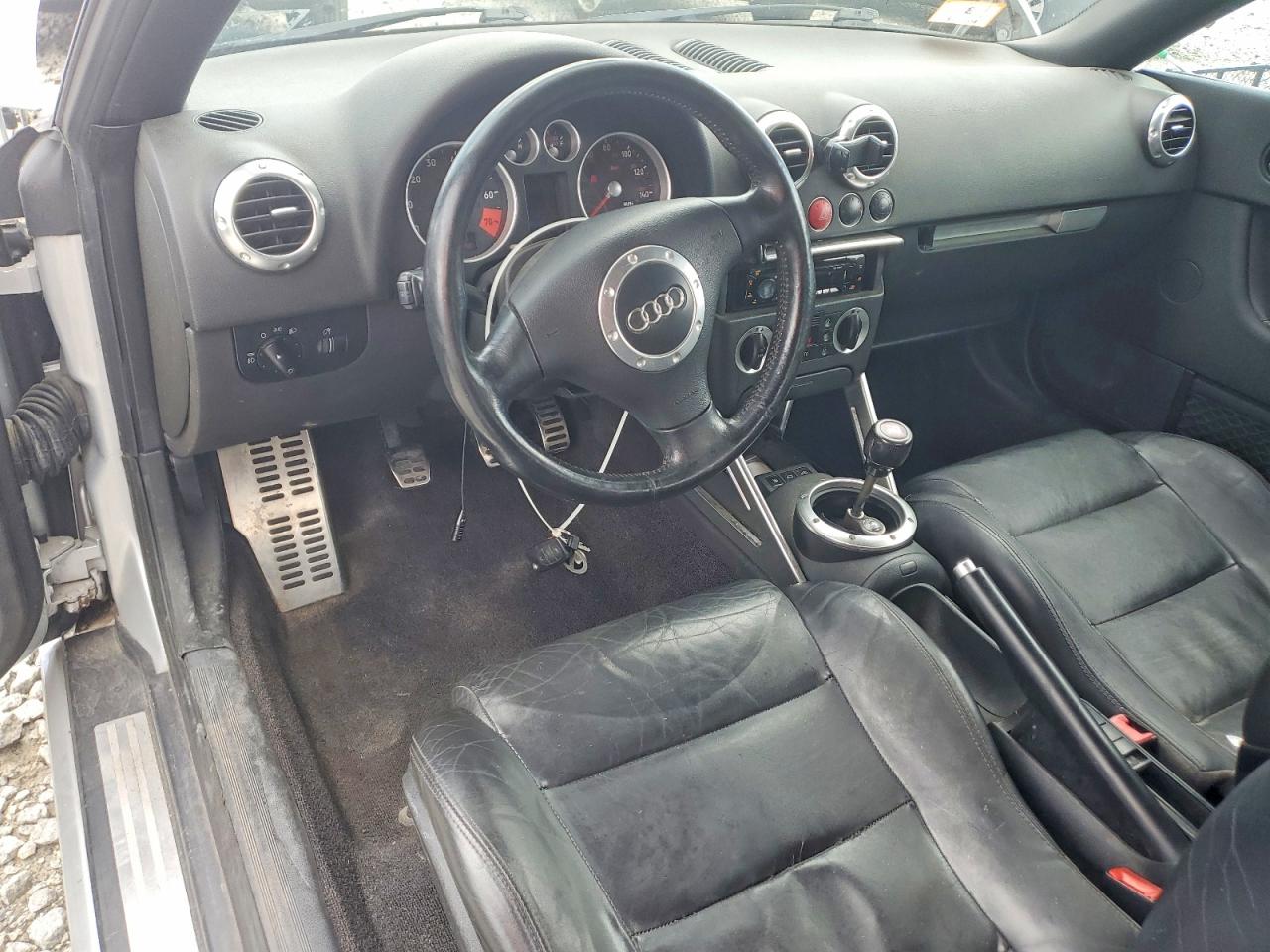 2001 Audi Tt Silver vin: TRUTX28N711021806